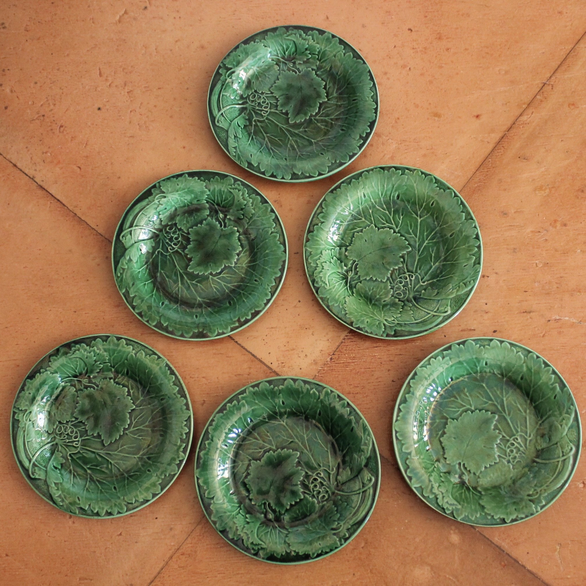 Set of Six English Green Majolica Plates, Large Leaf