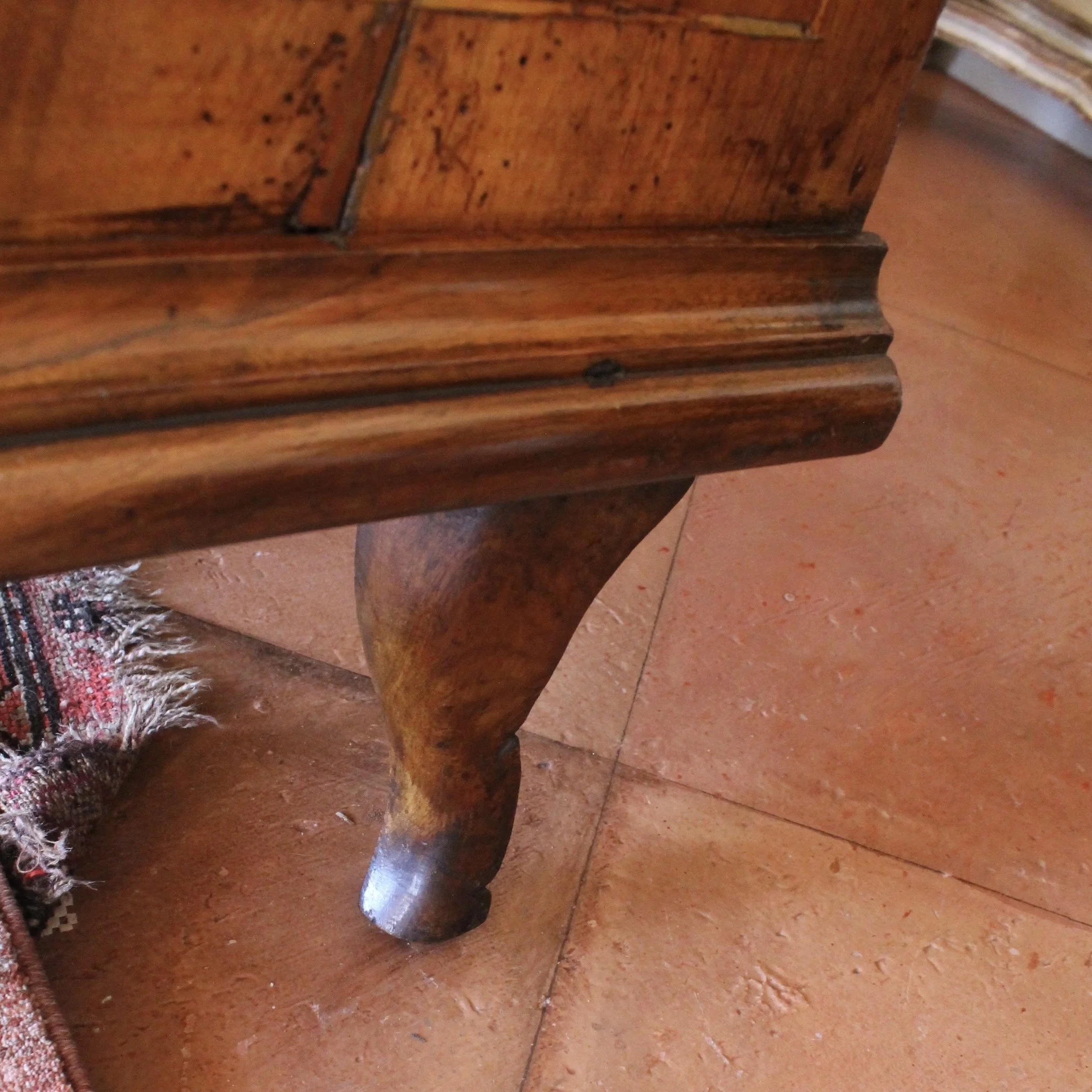North Italian Baroque Marquetry Walnut Commode Sauteuse, 18th Century