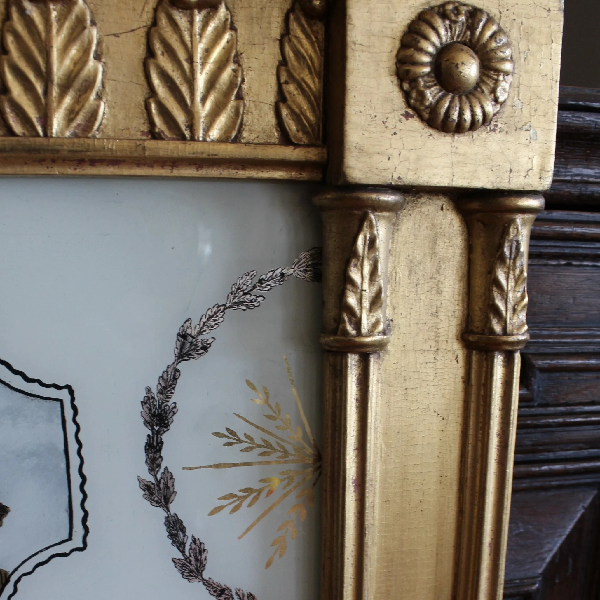 Federal Gilded Tabernacle Mirror with Églomisé Panel
