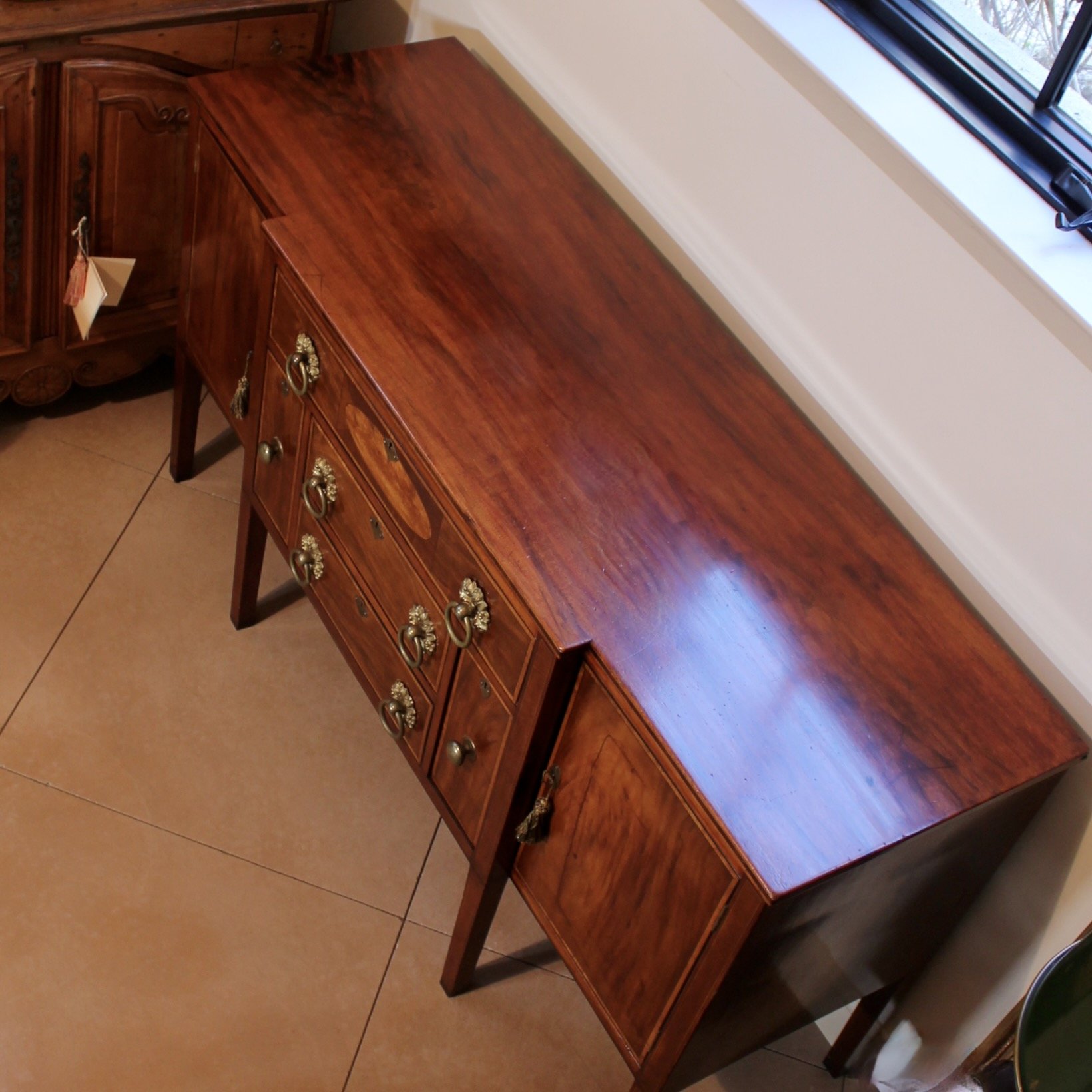 New England Federal Mahogany Hunt Board Inlaid Sideboard