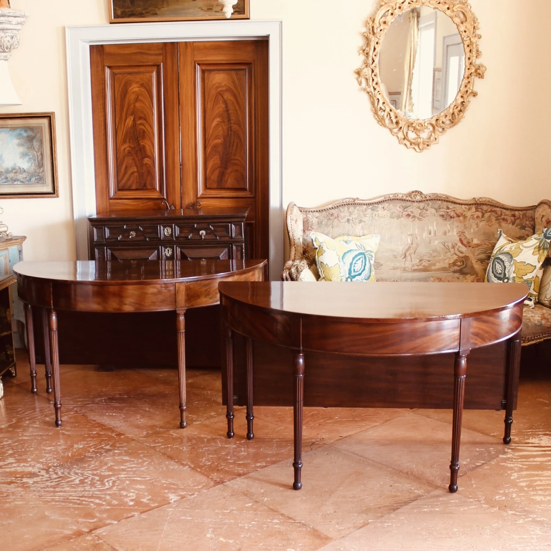American Federal Period Mahogany Dining Table/Pair of Console Tables
