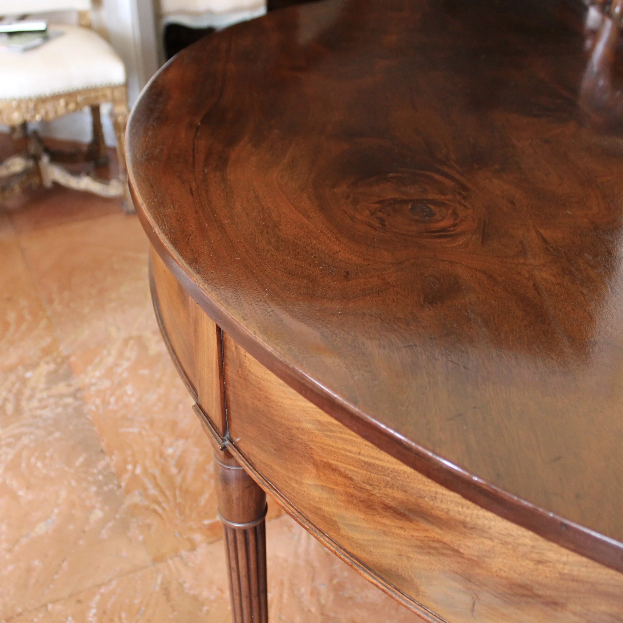 American Federal Period Mahogany Dining Table/Pair of Console Tables