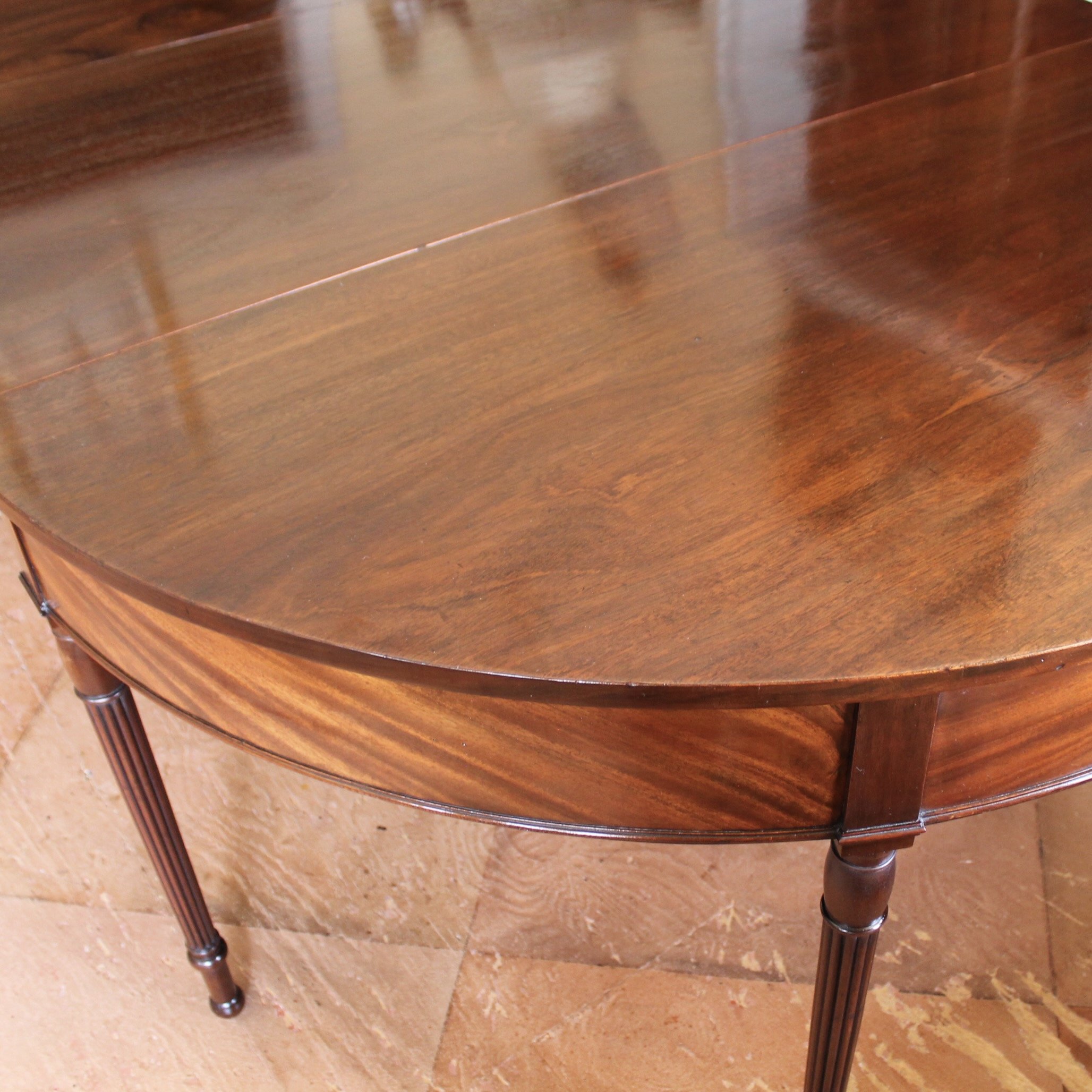 American Federal Period Mahogany Dining Table/Pair of Console Tables