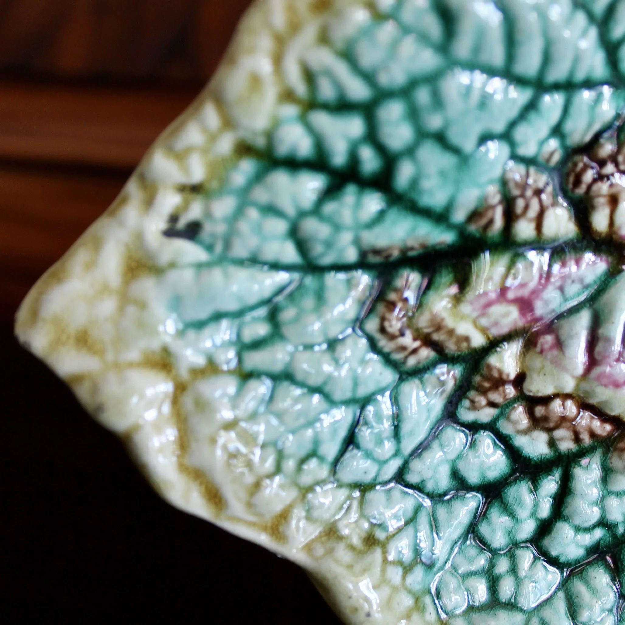 Begonia Leaf English Majolica Plate