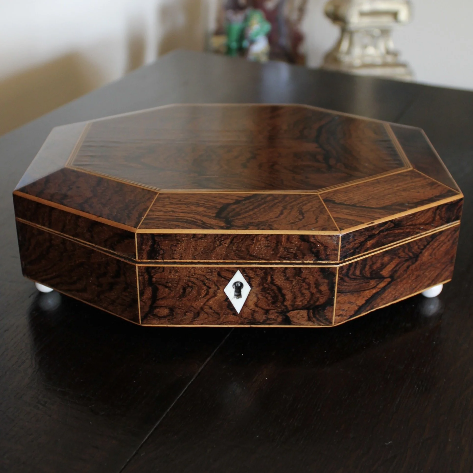 English Octagonal Rosewood with Boxwood Line Inlay Jewelry Box