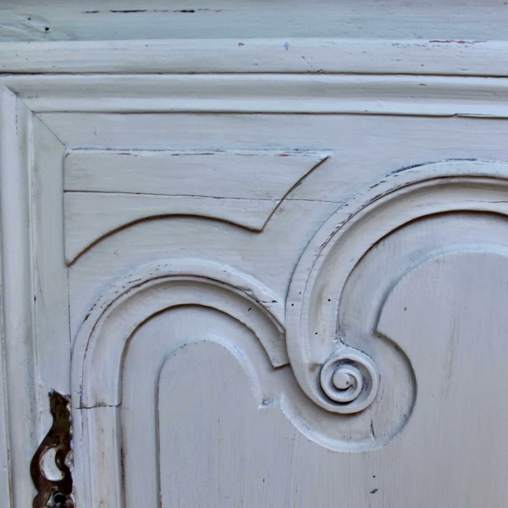 French Gray Painted Glass Front China Cabinet (Buffet à Deux Corps) French Provoncial