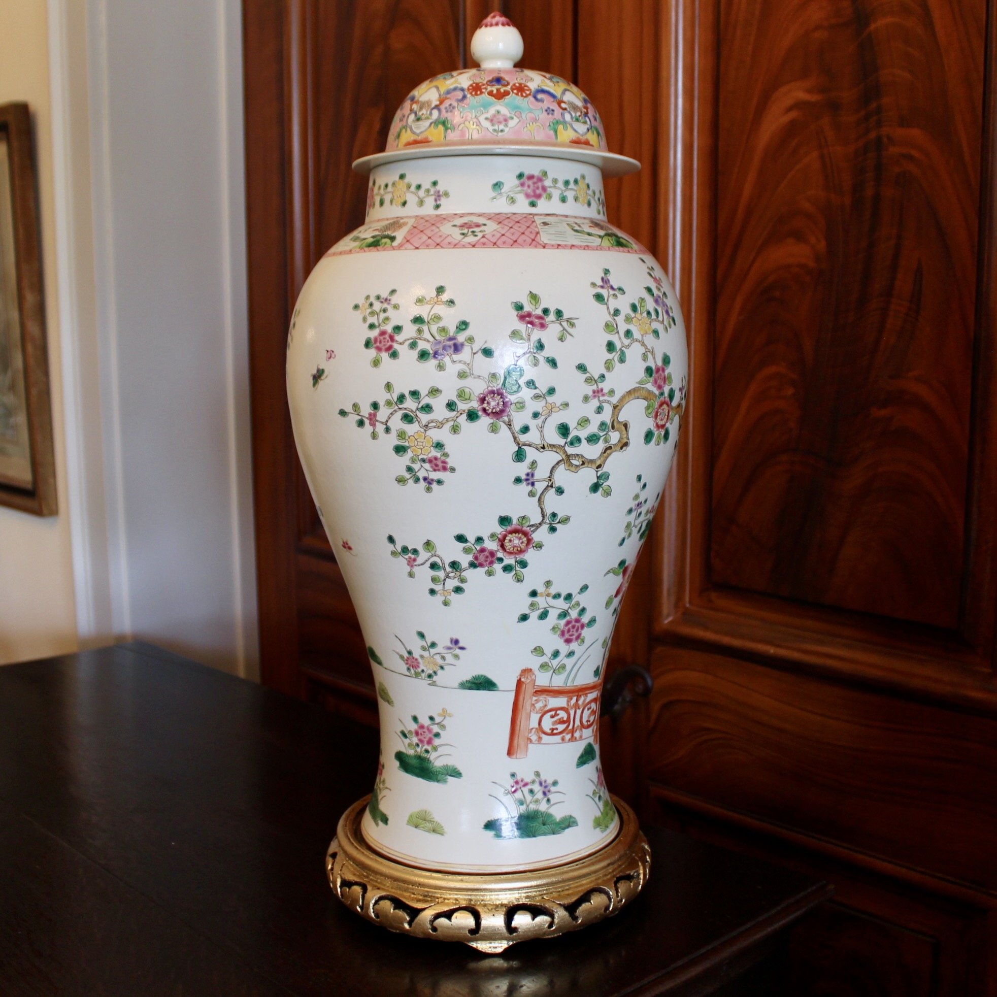 Large Famille Rose Chinese Covered Porcelain Ginger Jar with Garden Decoration