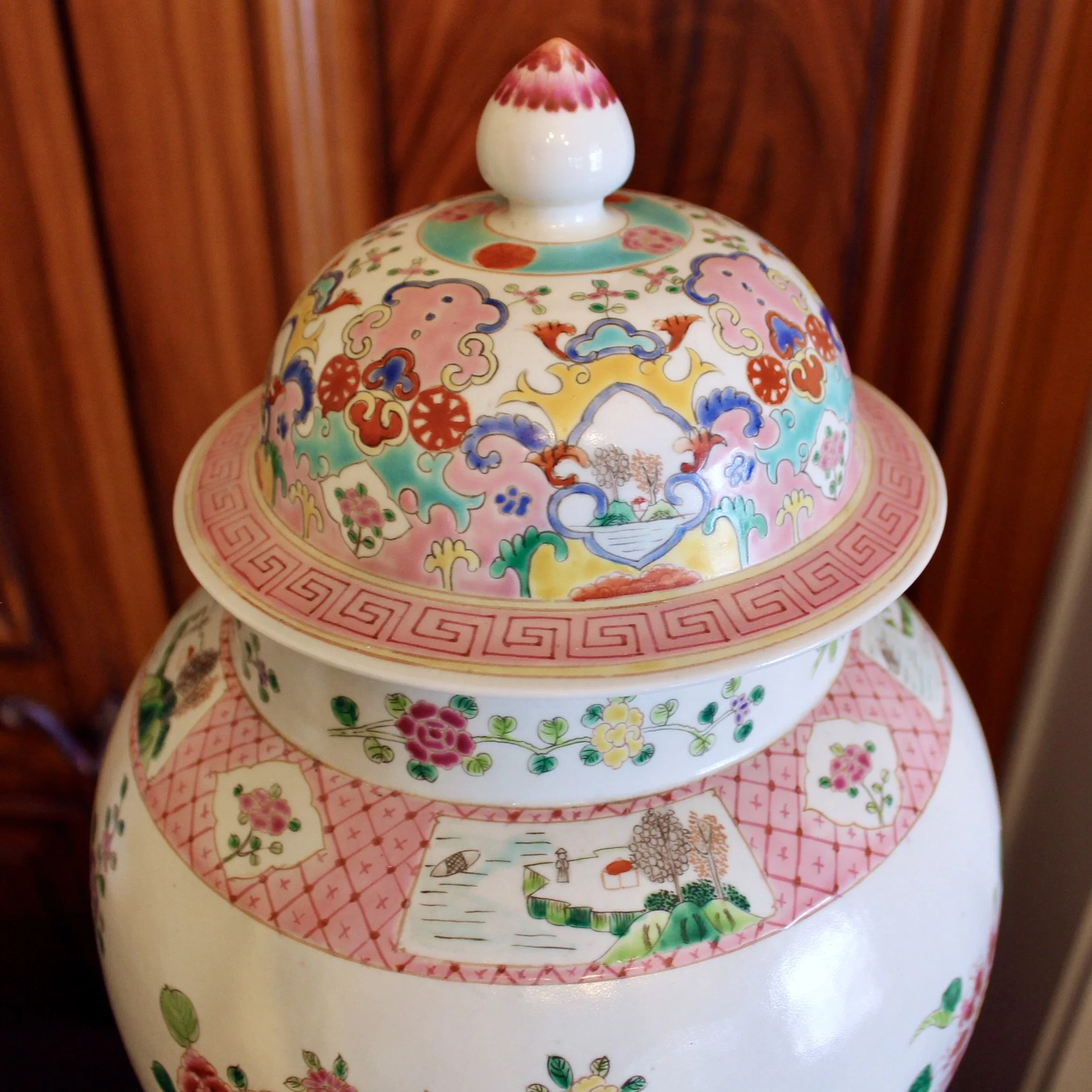 Large Famille Rose Chinese Covered Porcelain Ginger Jar with Garden Decoration
