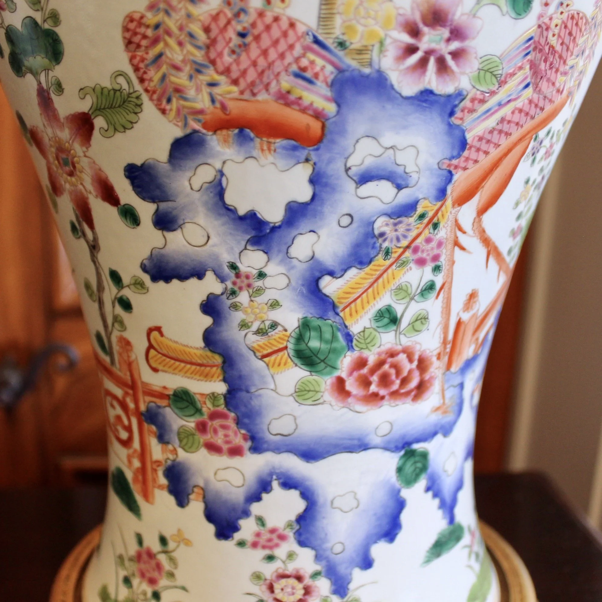 Large Famille Rose Chinese Covered Porcelain Ginger Jar with Garden Decoration