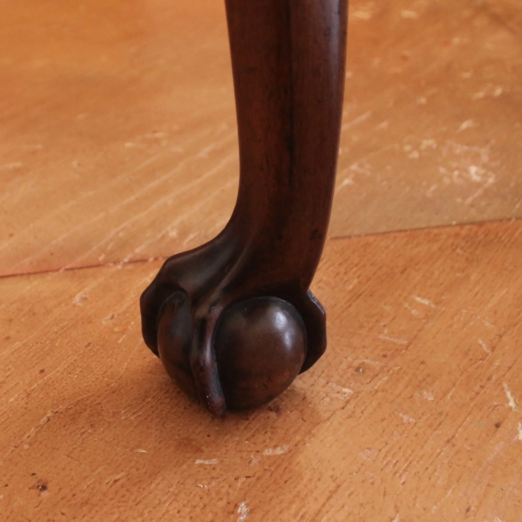 American Chippendale Mahogany Rectangular Tray Top Tea Table With Carved Cabriole Legs, 18th Century