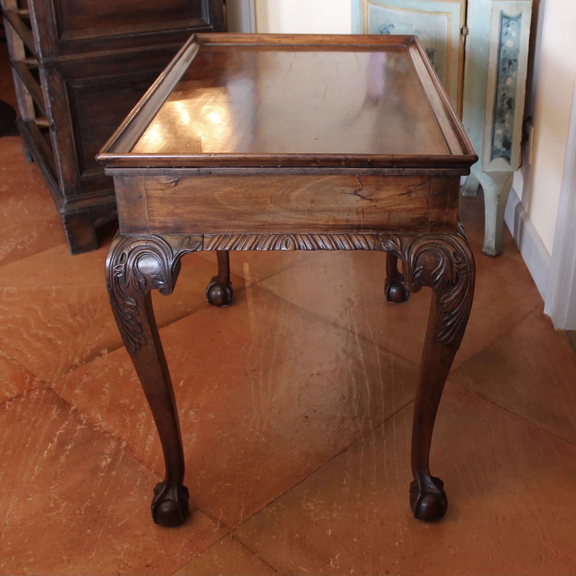 American Chippendale Mahogany Rectangular Tray Top Tea Table With Carved Cabriole Legs, 18th Century