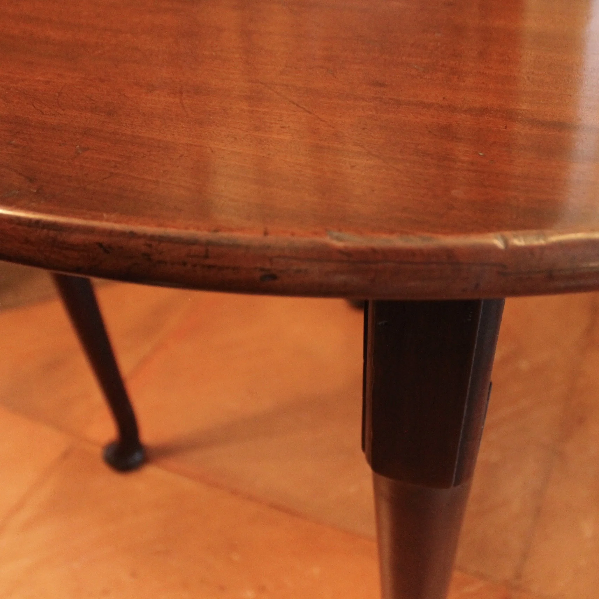 Small George II English Mahogany Drop-Leaf Table