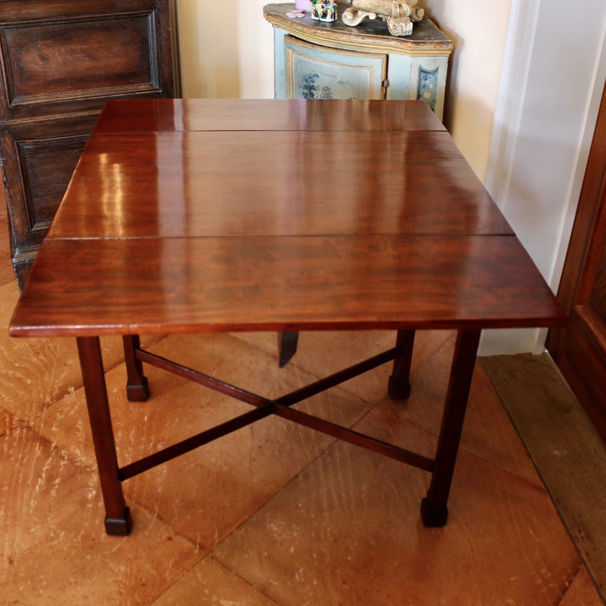 American (Philadelphia) Mahogany Pembroke Table with Marlborough Footed Square Chamfered Legs, 18th Century