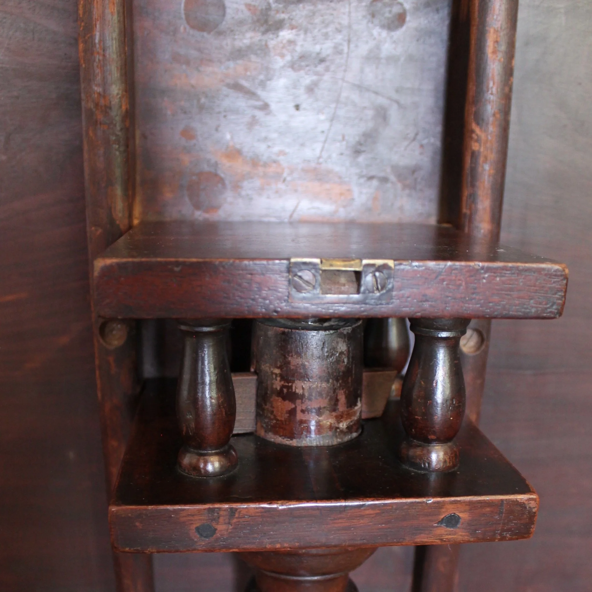 American Mahogany Tilt Top Table with Acanthus and Rosette Carved Pedestal, 18th Century