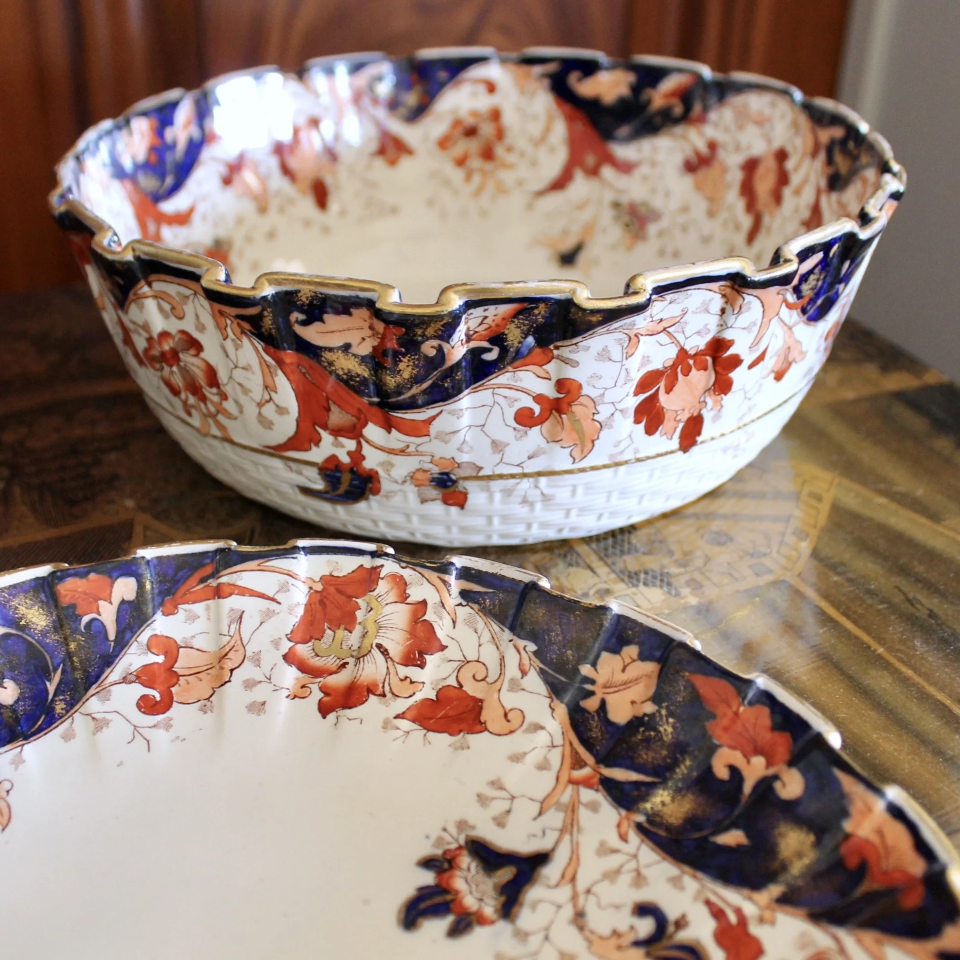 Copeland Imari Decorated Serving Bowl and Underplate, 19th Century