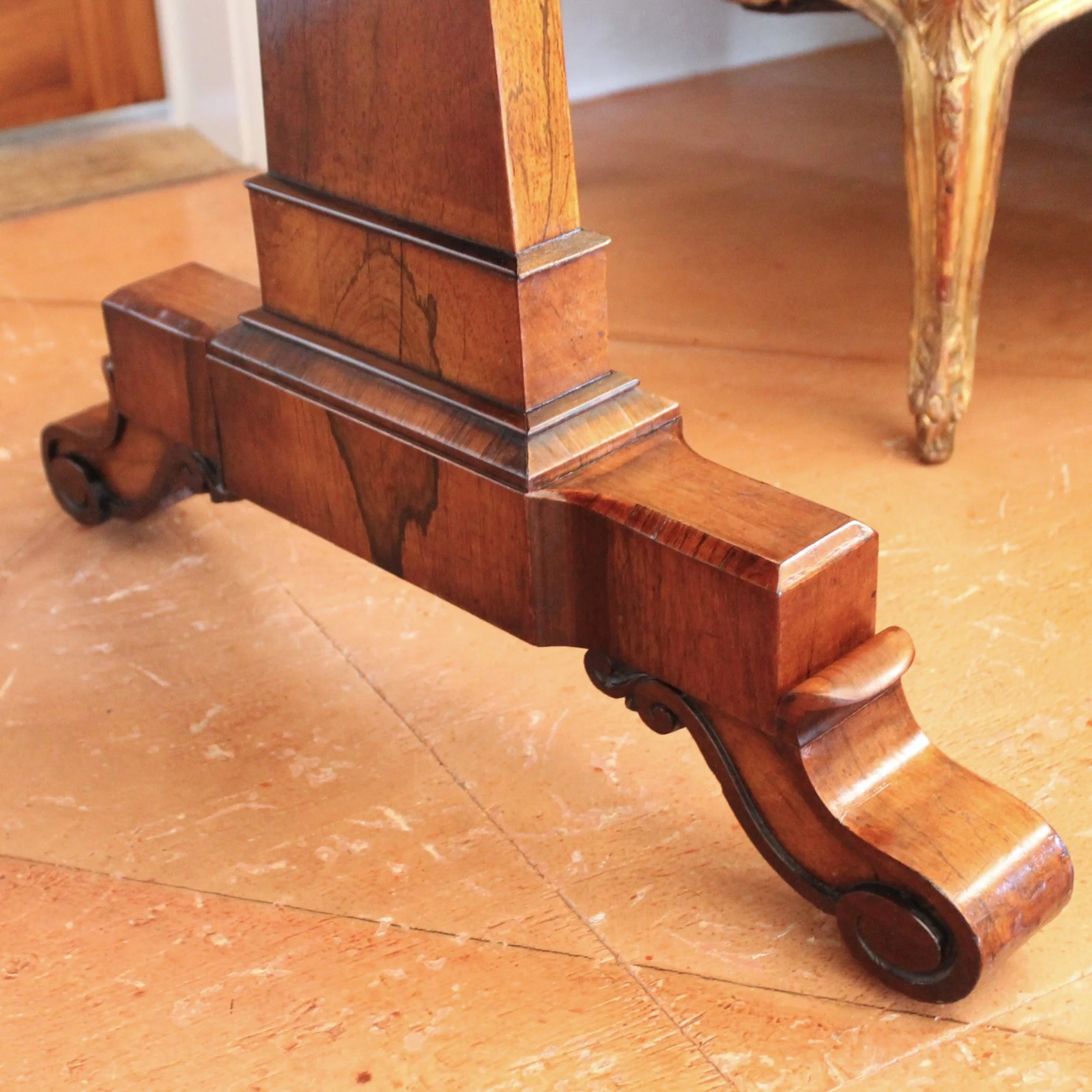 Fine English Regency Figured Rosewood Sofa Table