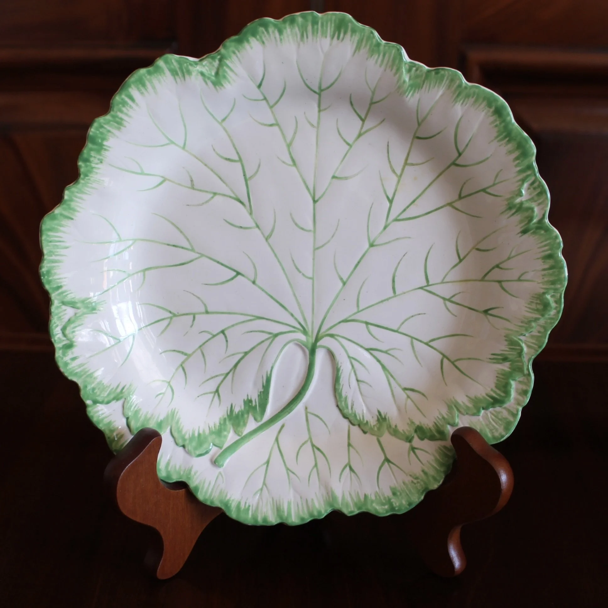 Rare Set of 12 Wedgwood White Majolica Geranium Leaf Dessert Plates