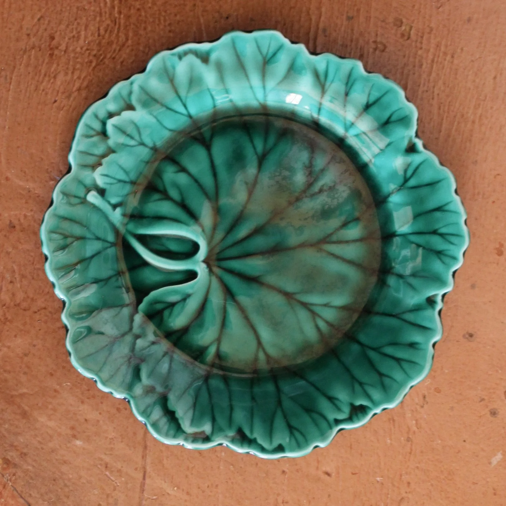 Wedgwood Green Majolica Geranium Leaf Plates