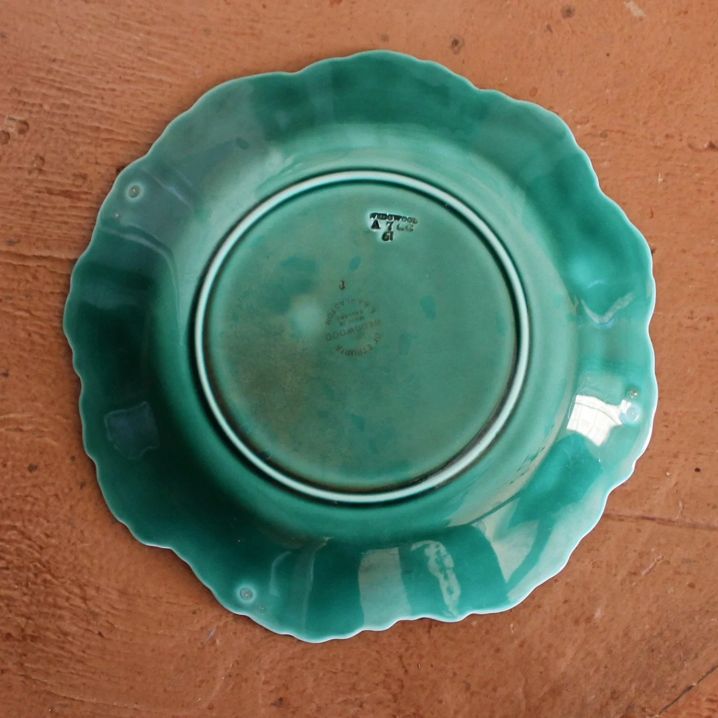 Wedgwood Green Majolica Geranium Leaf Plates