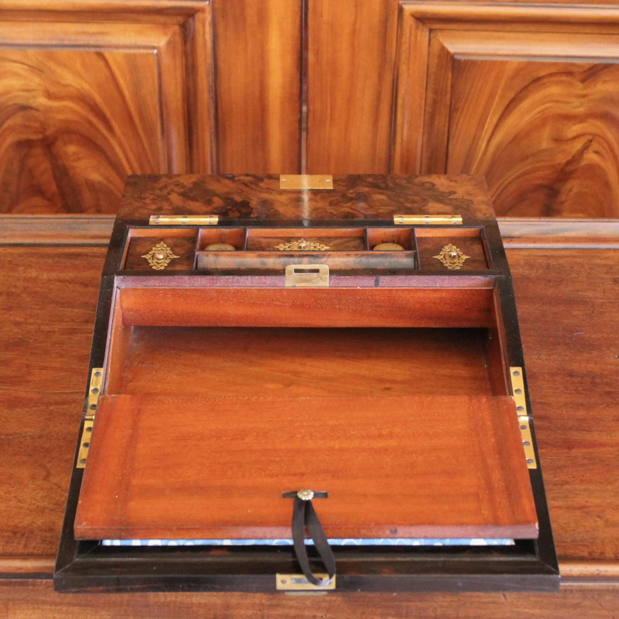 Burl Wood Writing Box, George Betjemann and Sons