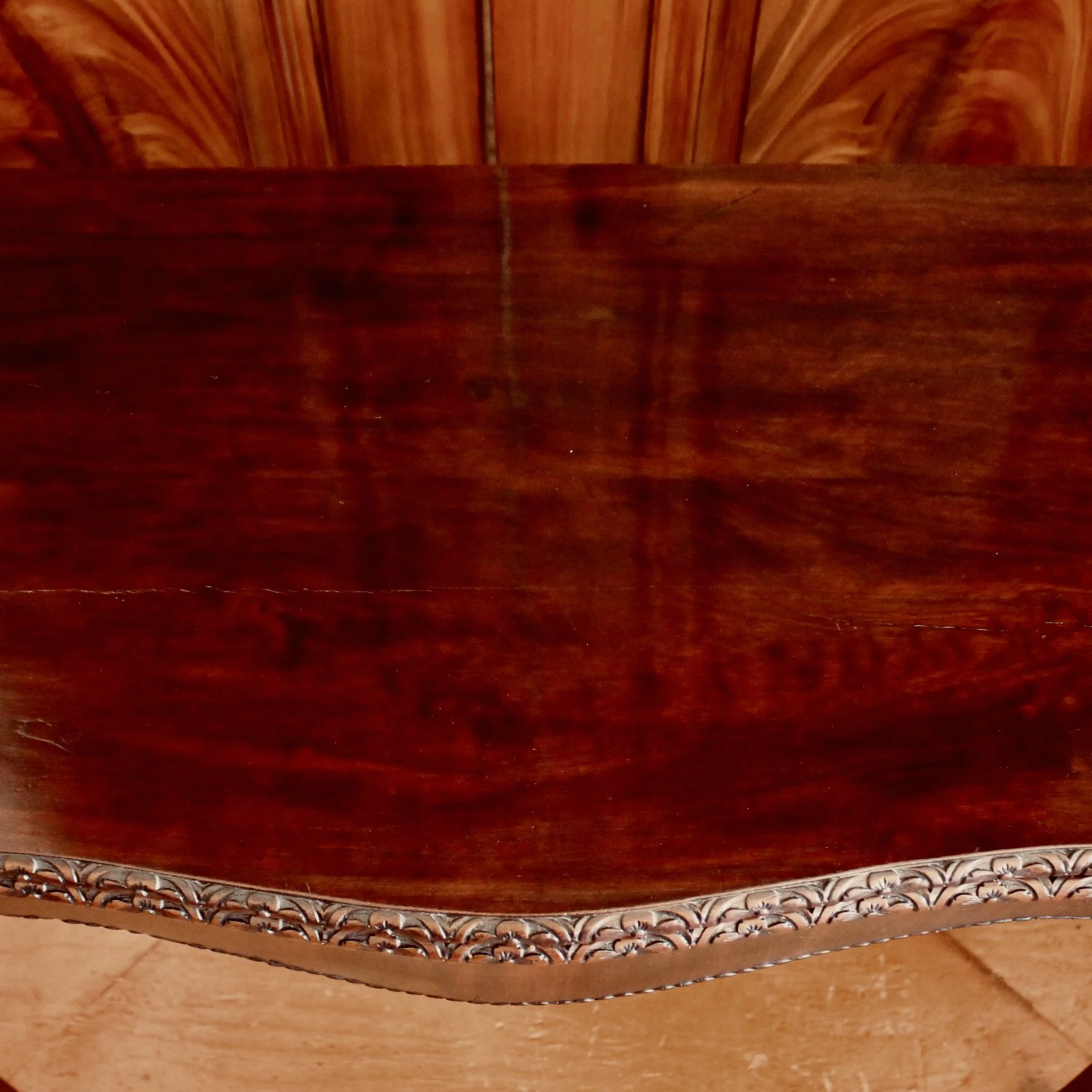 Georgian Game Table With Carved Rosette Edge