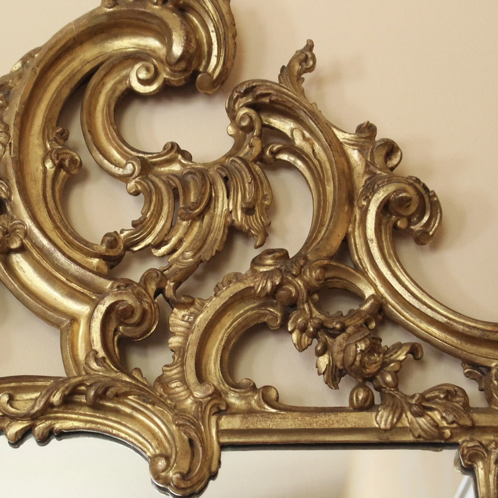 Italian Carved and Gilded Chippendale Rococo Style Mirror
