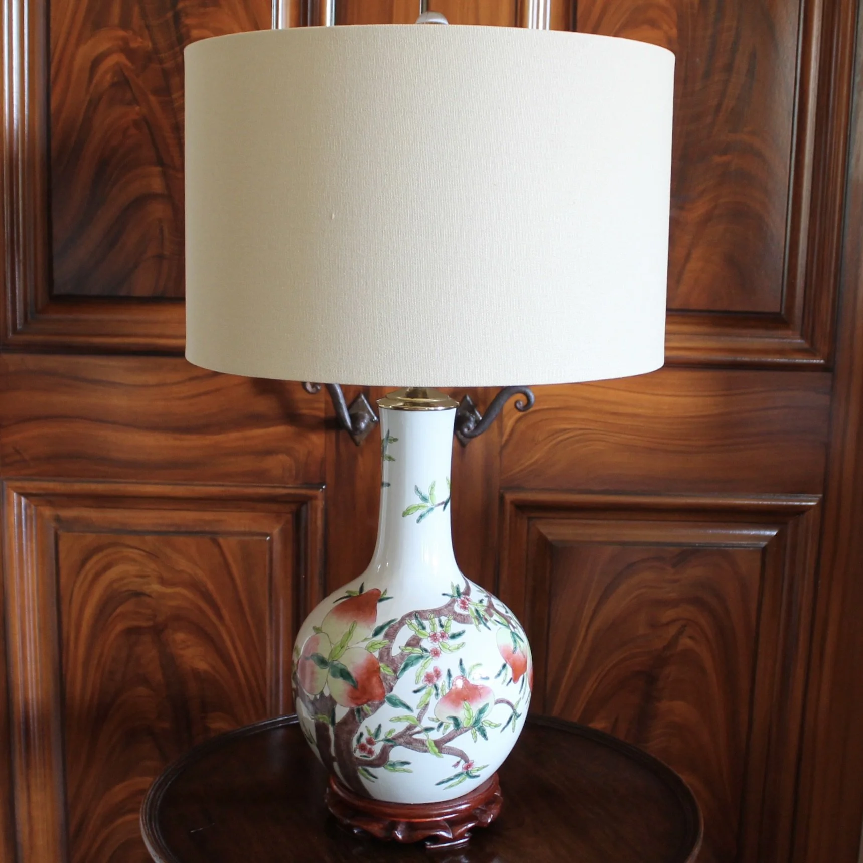 Chinese Porcelain Gourd Vase Lamp with Peaches