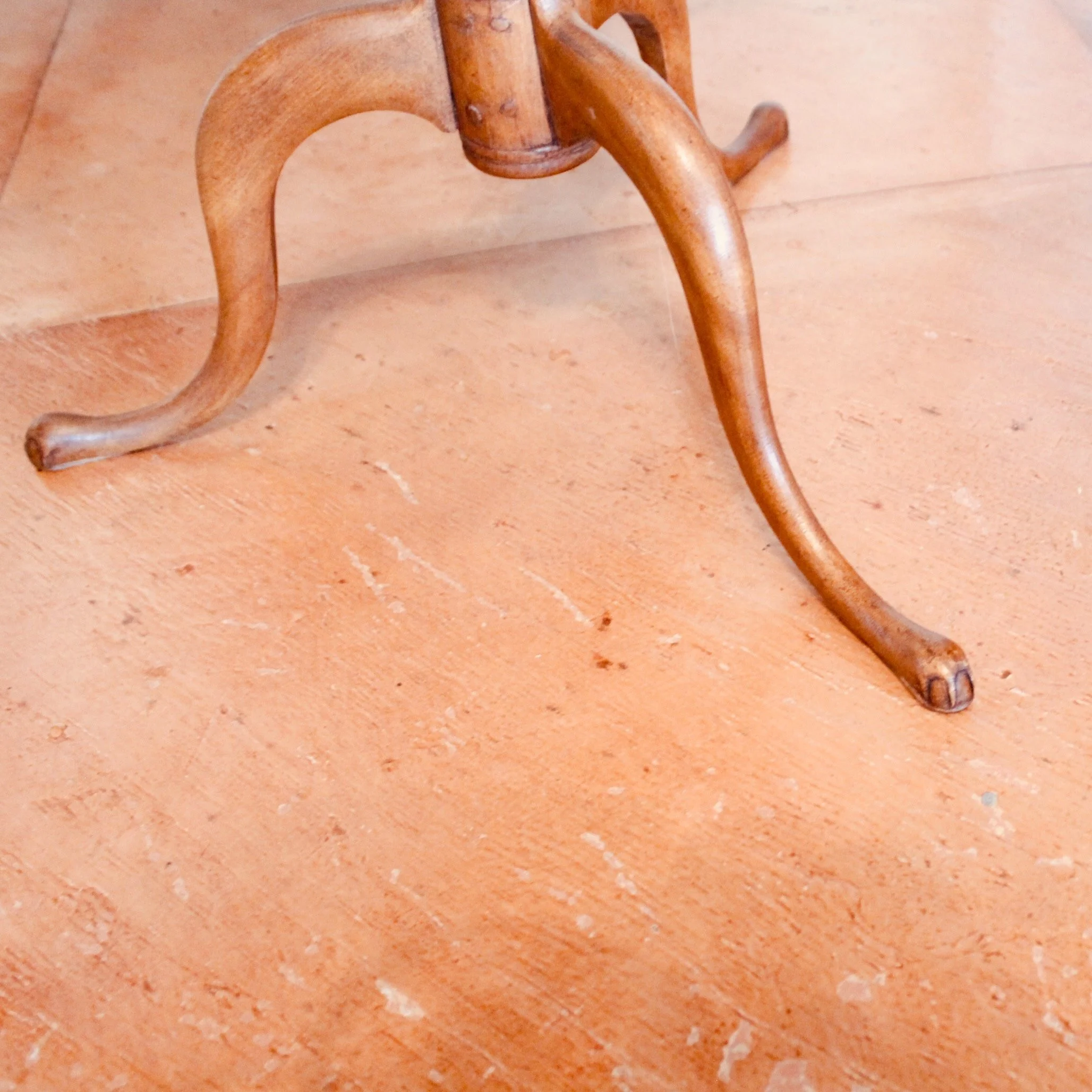 American-Federal-Octagonal-Top-Candle-Stand-Occasional-Table-base