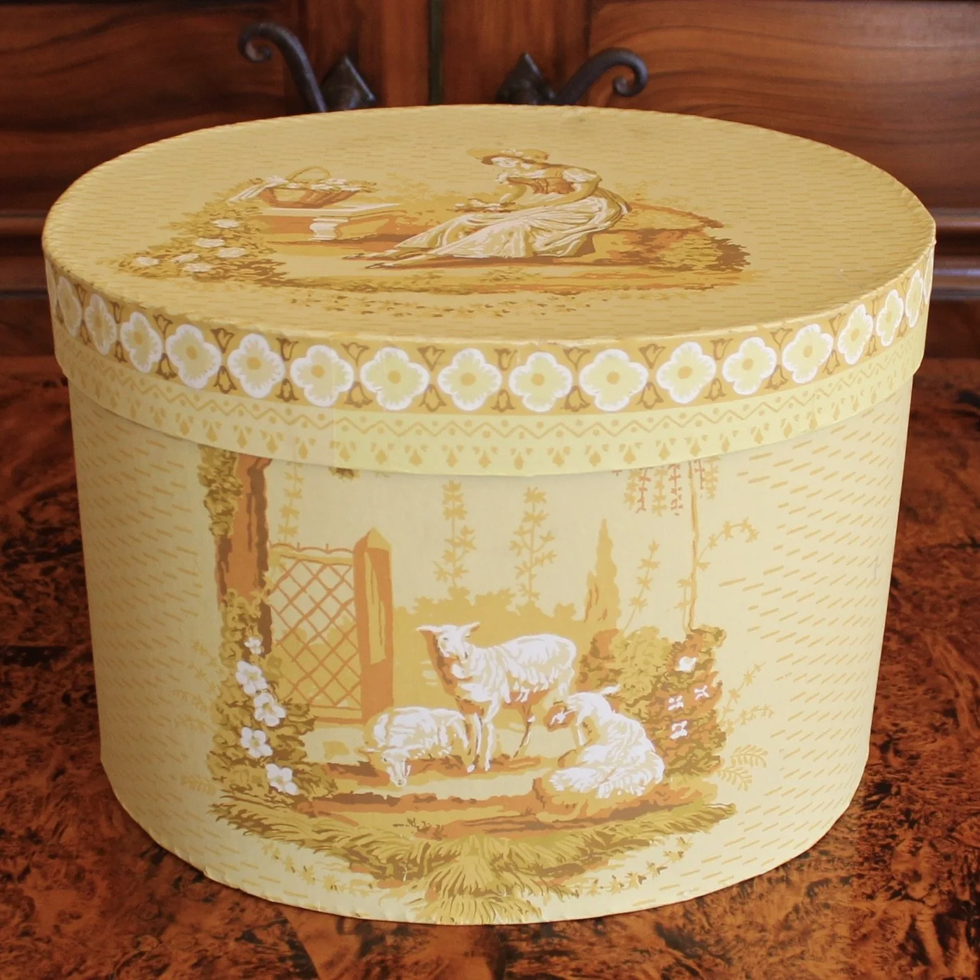 American Chartreuse Scenic Wallpaper Vintage Bandbox