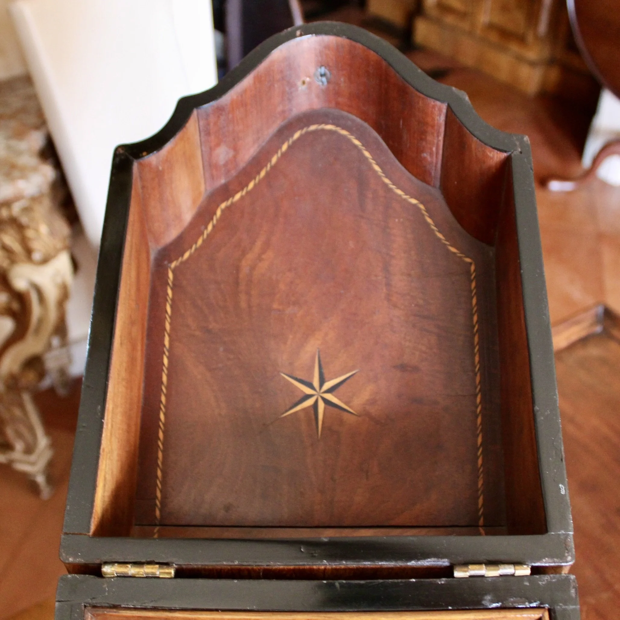 Georgian Inlaid Mahogany Knife Box / Letter Box
