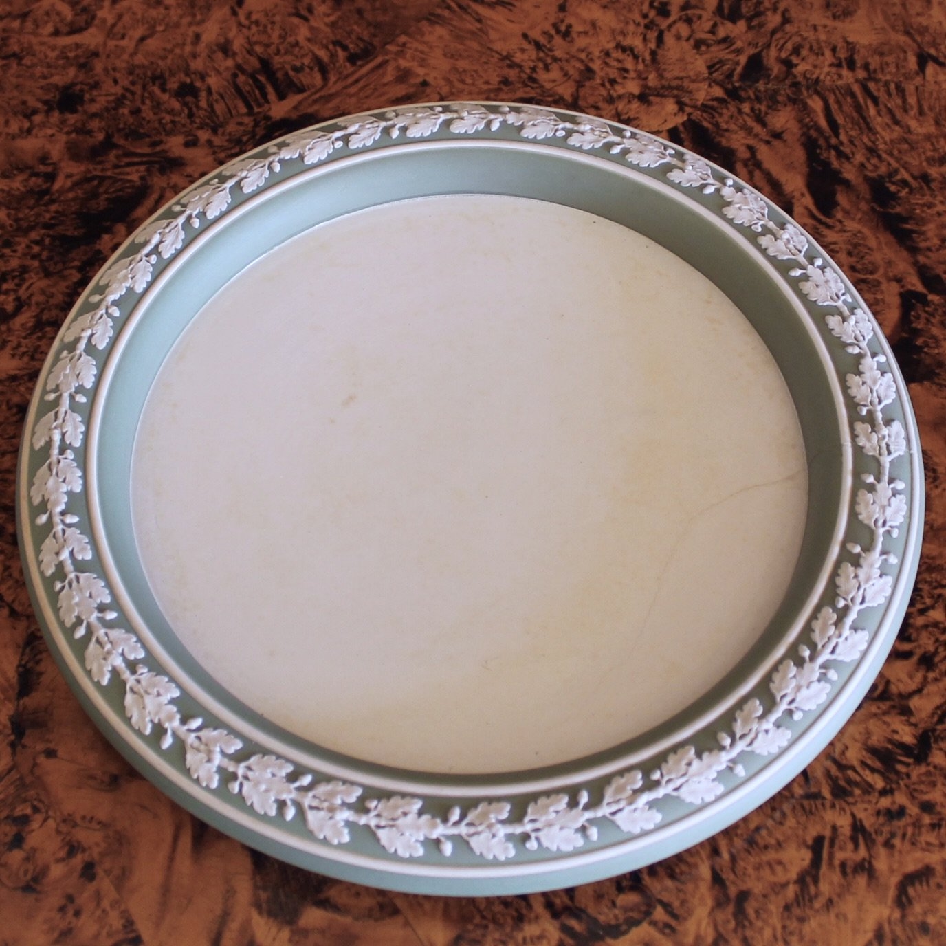 Wedgwood Green and White Cheese Dome with Oak Leaves