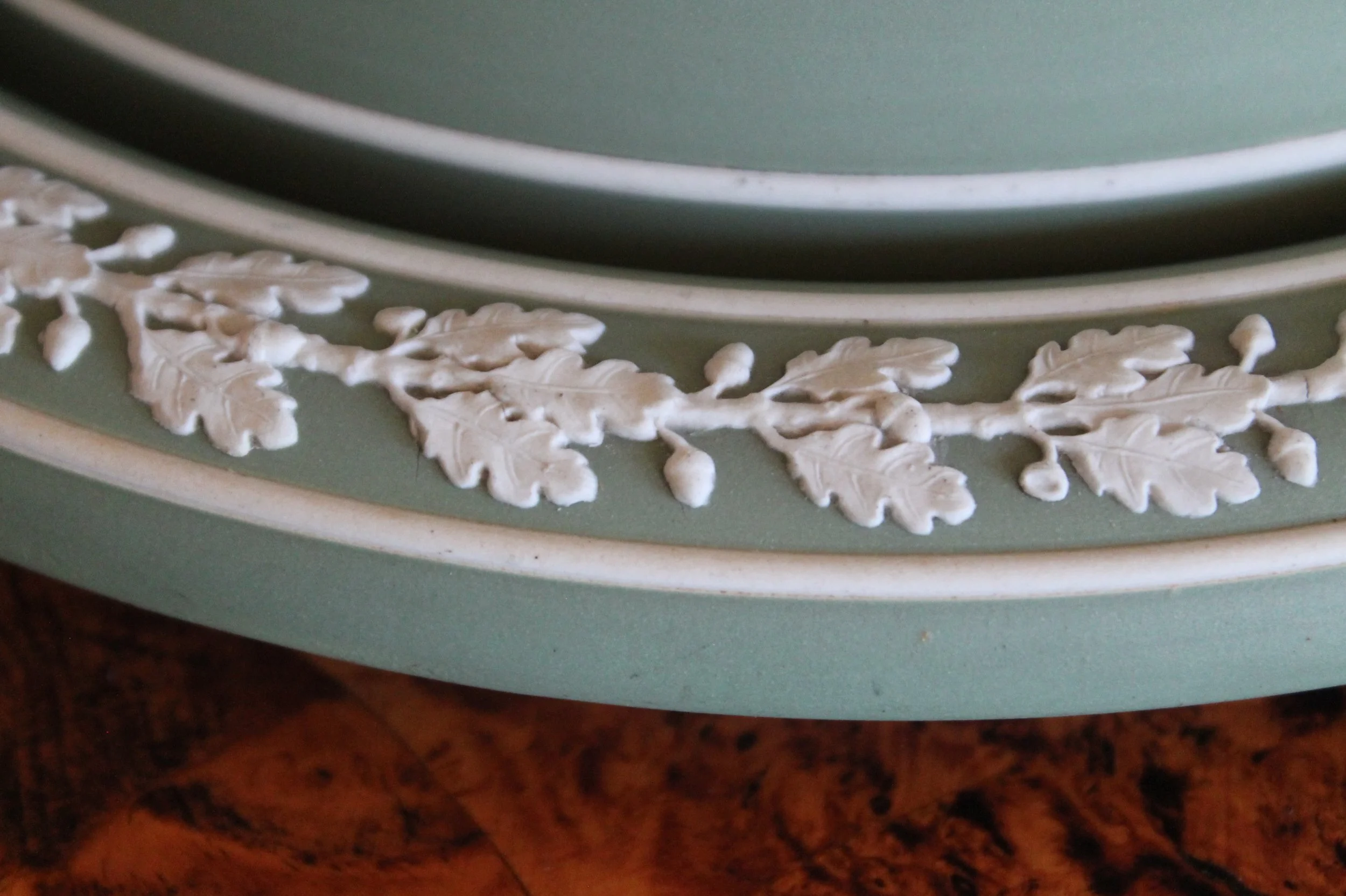Wedgwood Green and White Cheese Dome with Oak Leaves