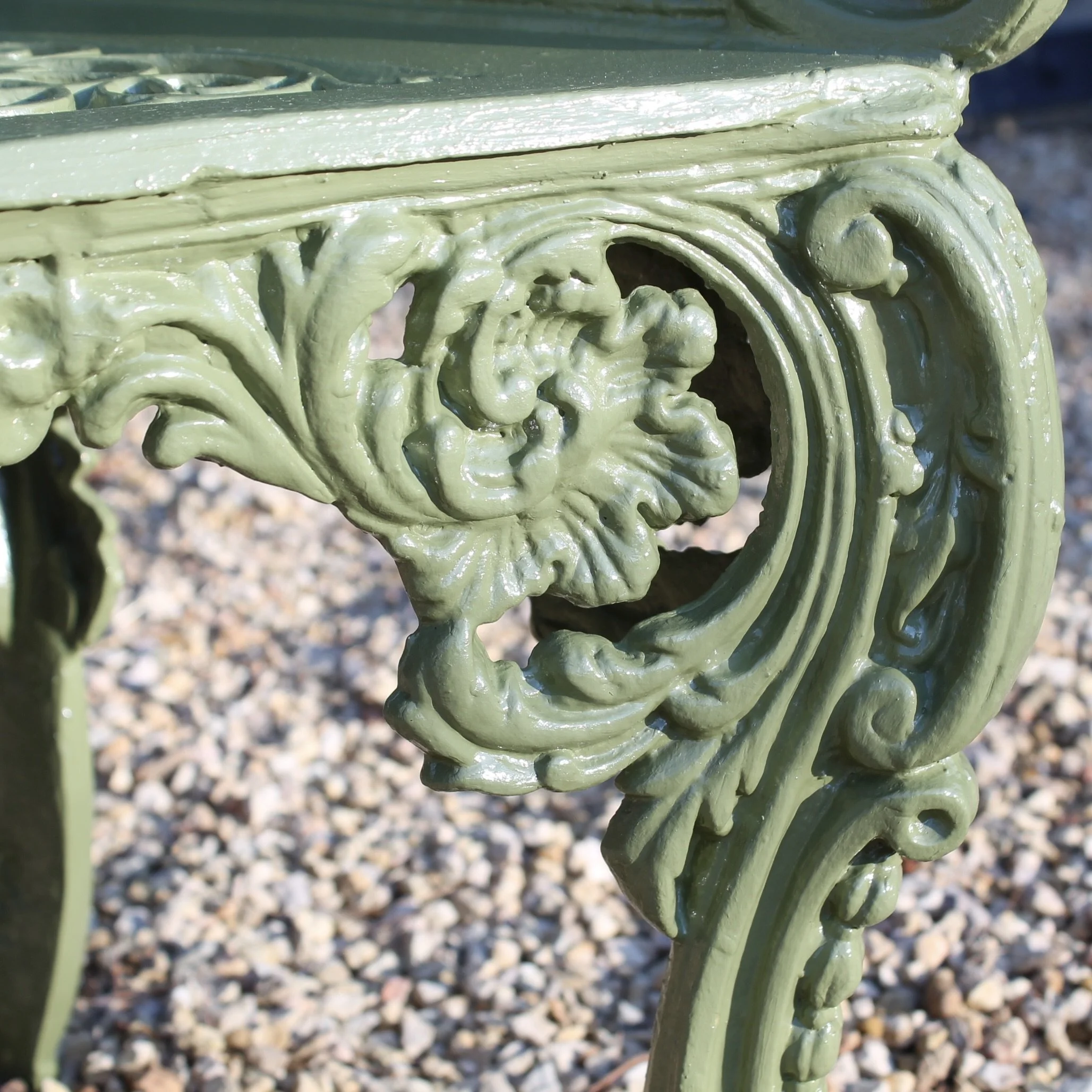 Pair of American "White House" Garden Benches