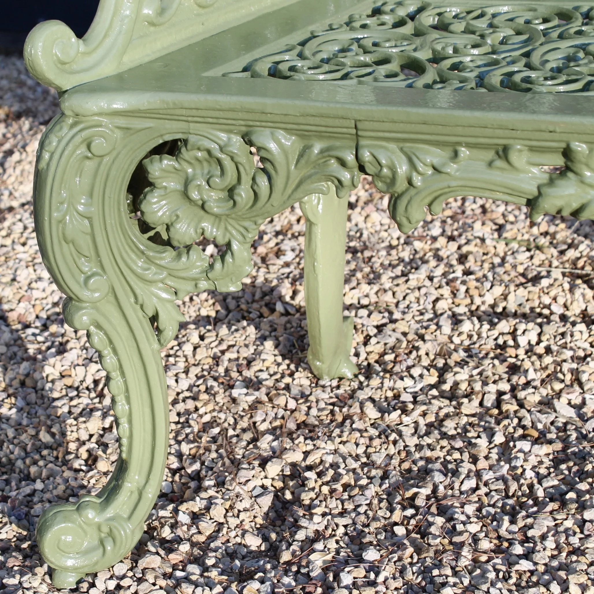 Pair of American "White House" Garden Benches