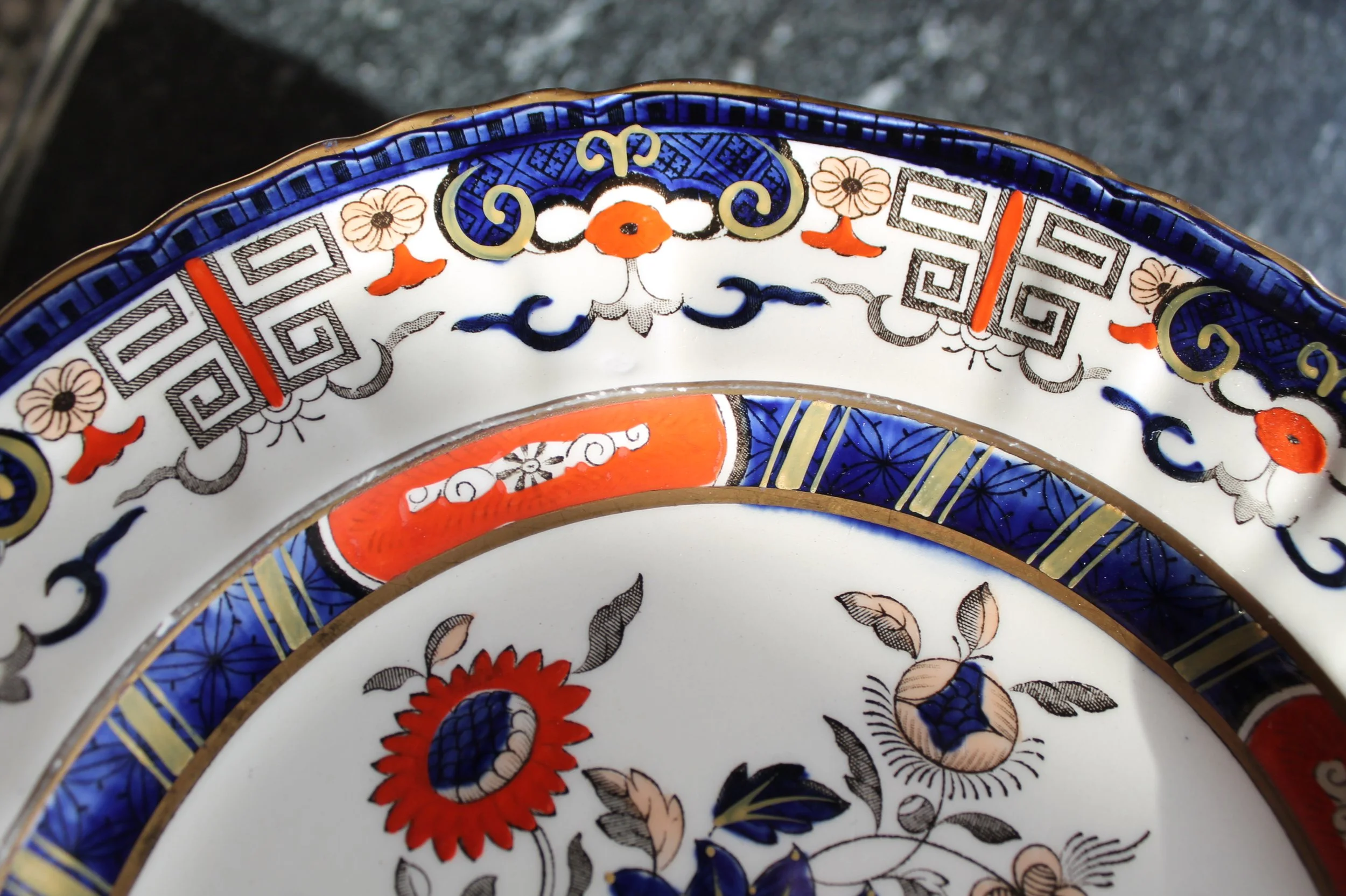 Set of Antique Imari Mason’s Ironstone Dinnerware, 61 Pieces