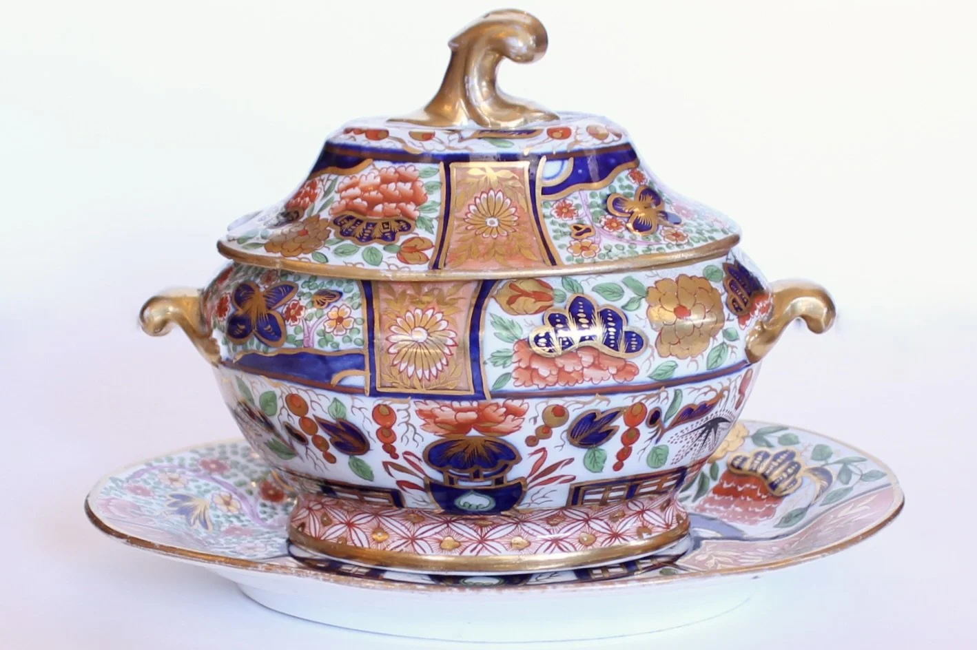 Pair of Exceptional Early English Gilt Imari Sauce Tureens