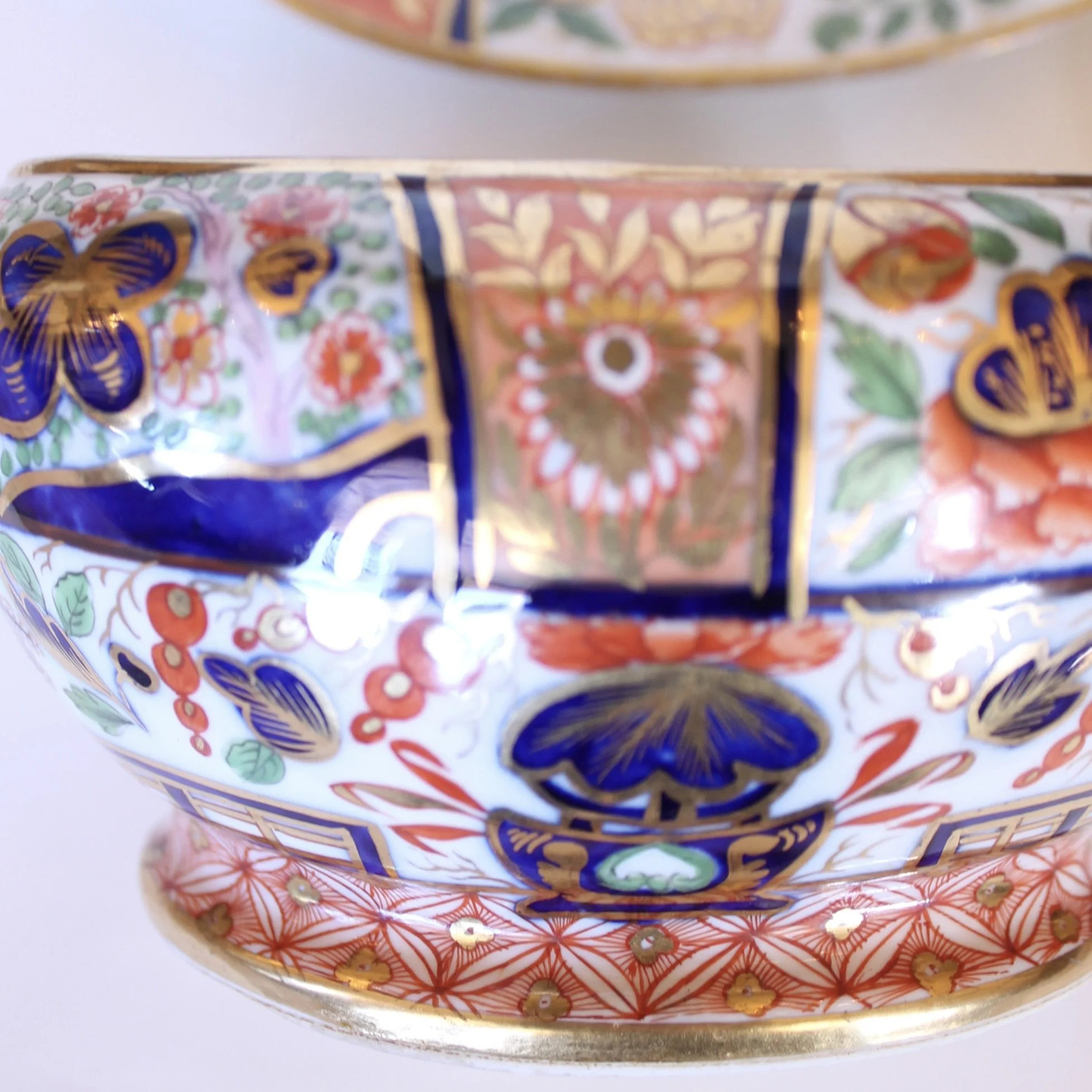 Pair of Exceptional Early English Gilt Imari Sauce Tureens