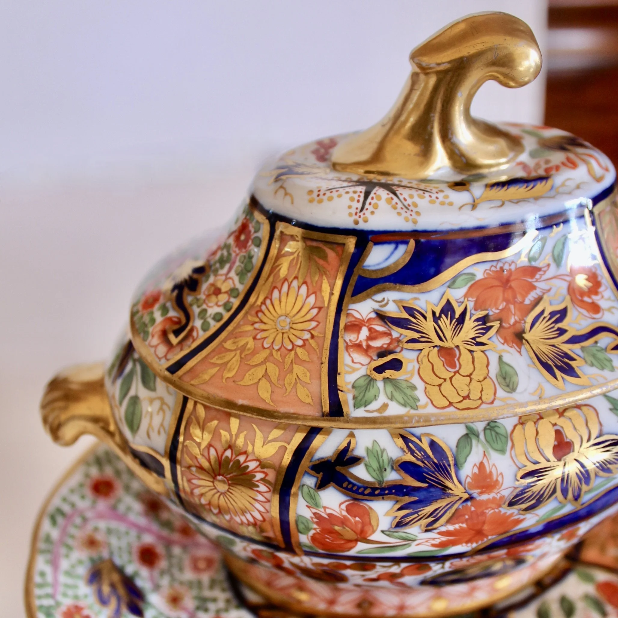 Pair of Exceptional Early English Gilt Imari Sauce Tureens