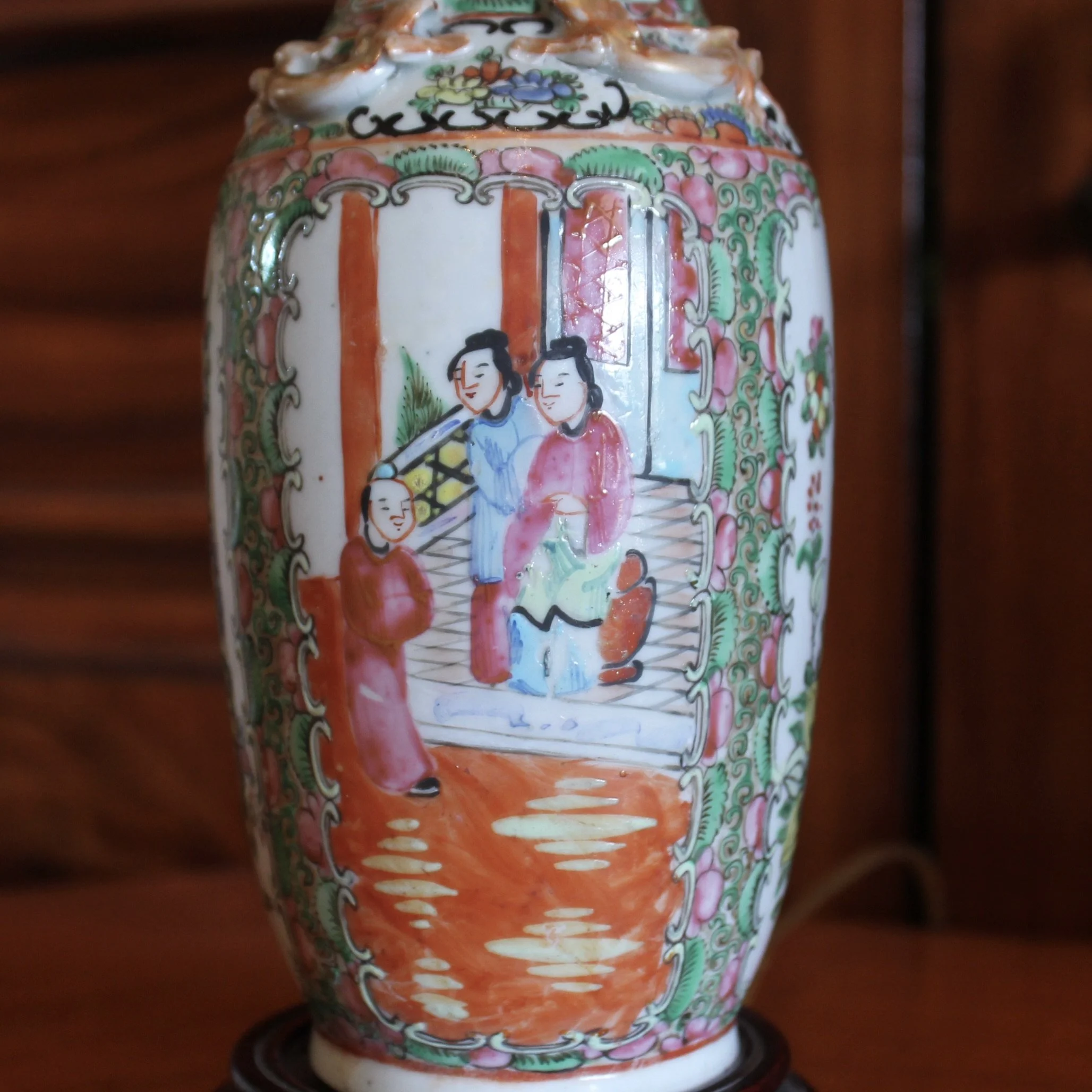 antique Rose Medallion Lamp