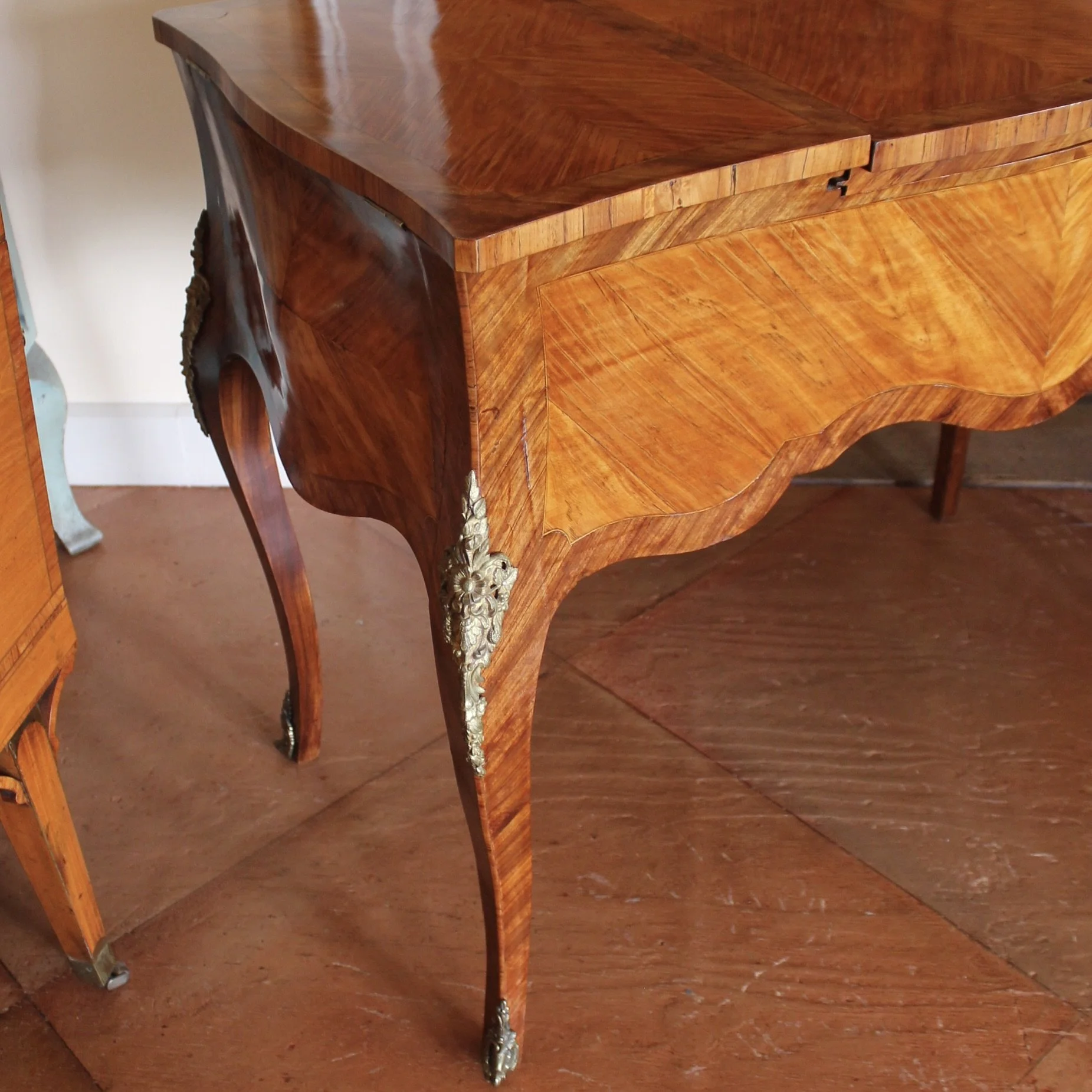 Louis XV Style Marquetry Satinwood Dressing Table