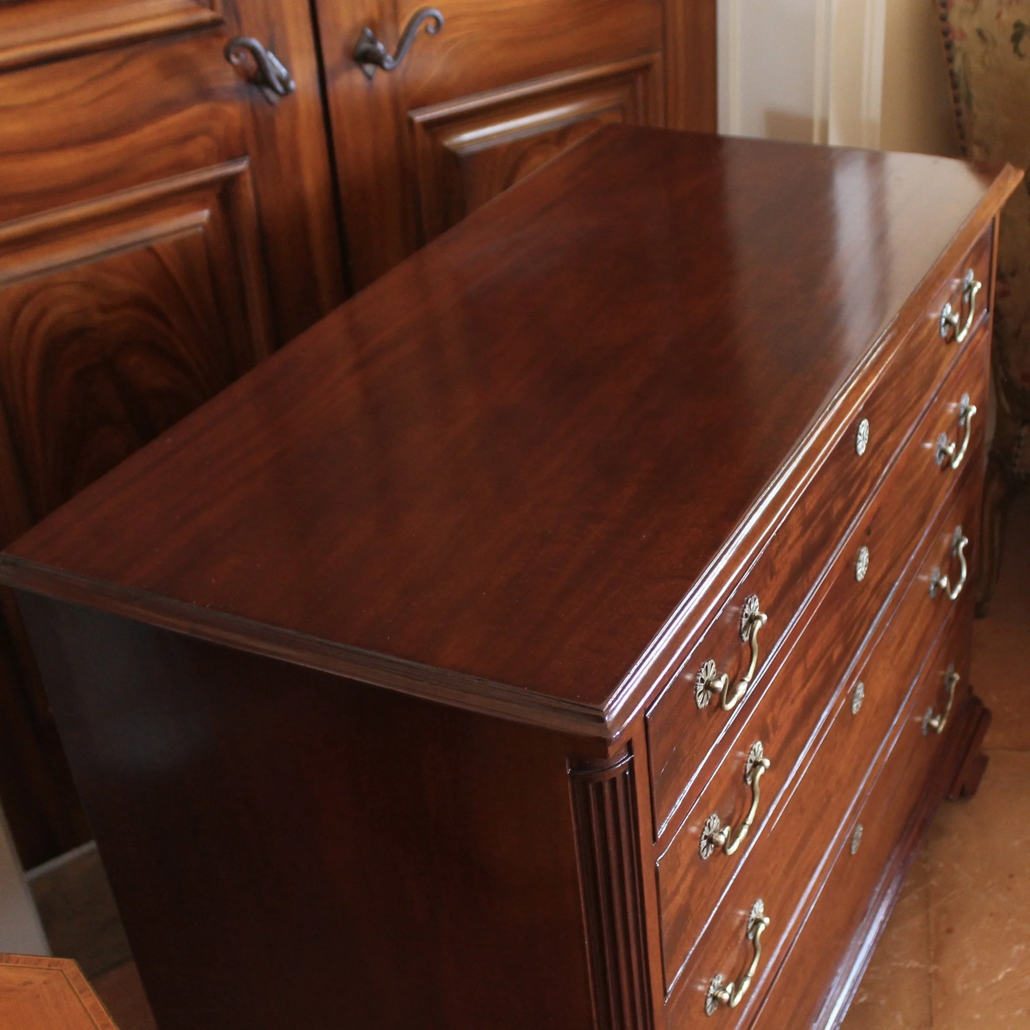 Philadelphia Chippendale Figured Mahogany Chest of Drawers