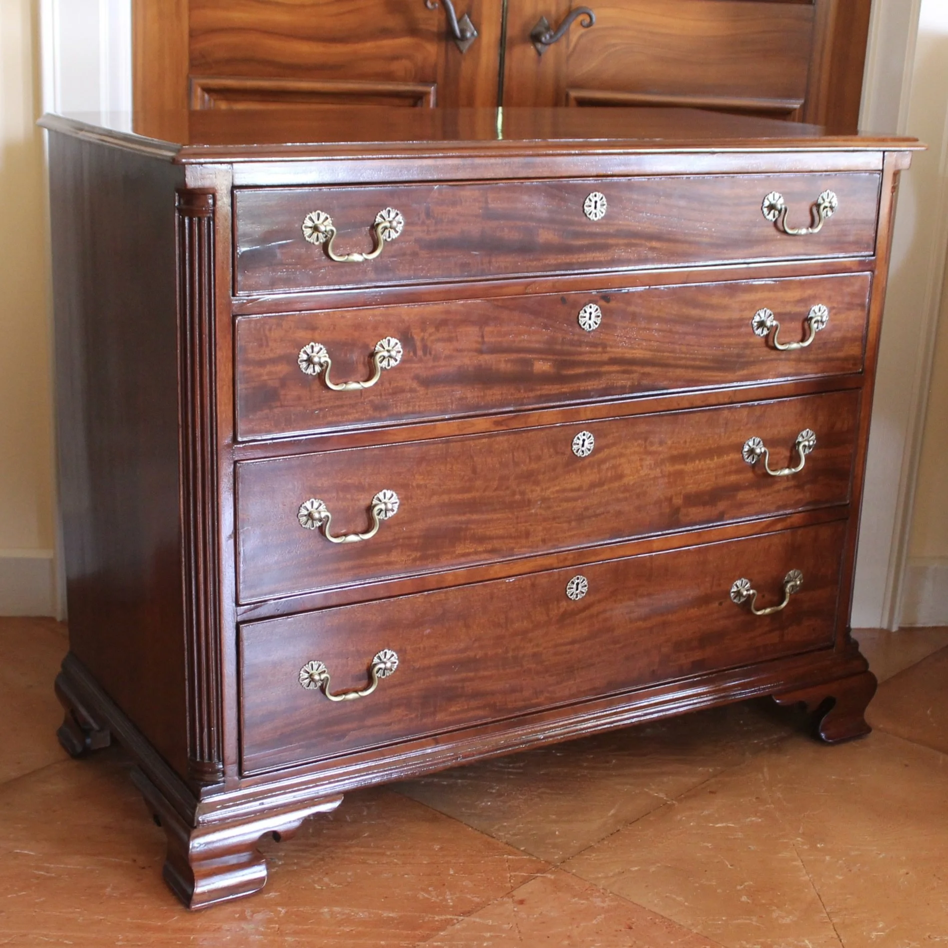 Philadelphia Chippendale Figured Mahogany Chest of Drawers