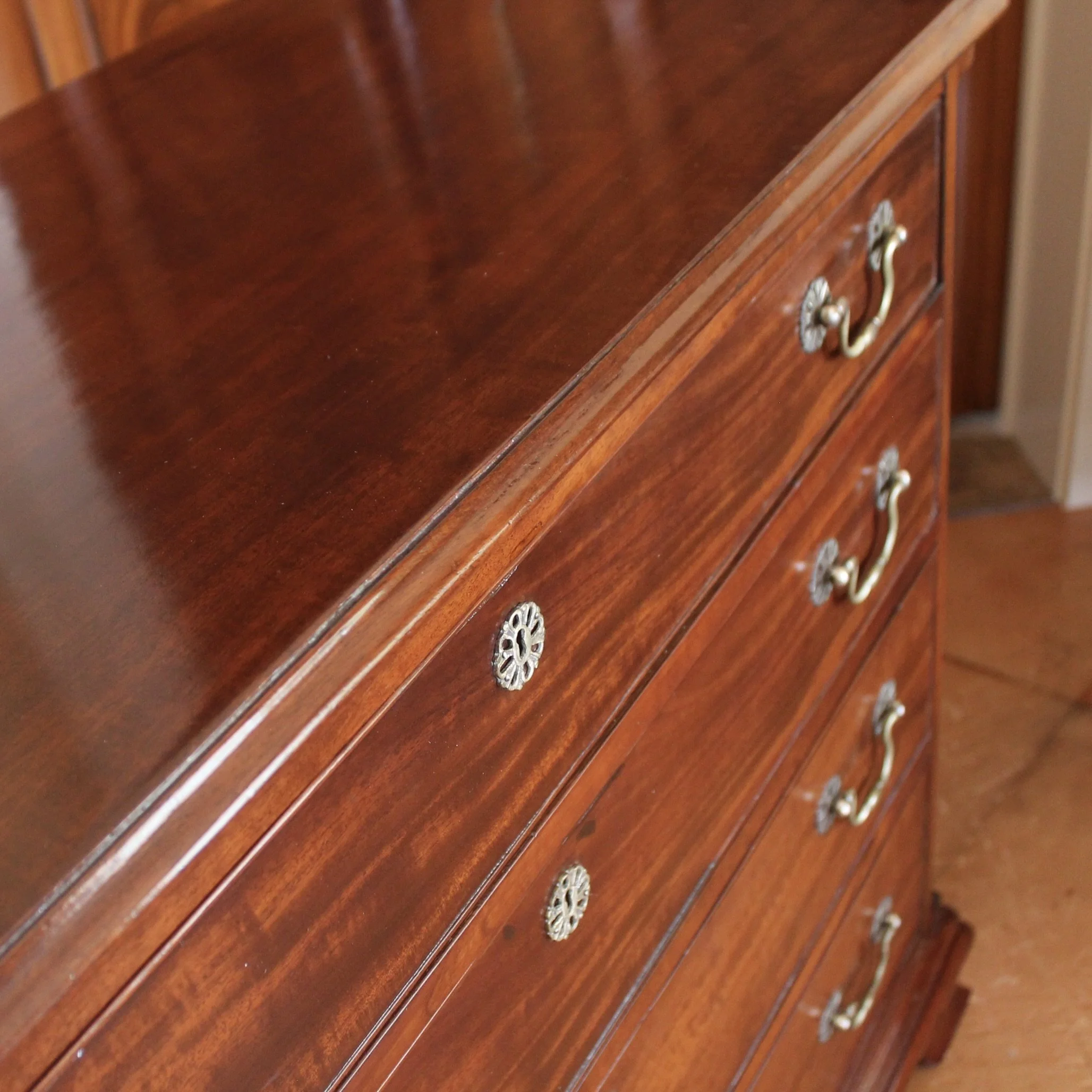 Philadelphia Chippendale Figured Mahogany Chest of Drawers