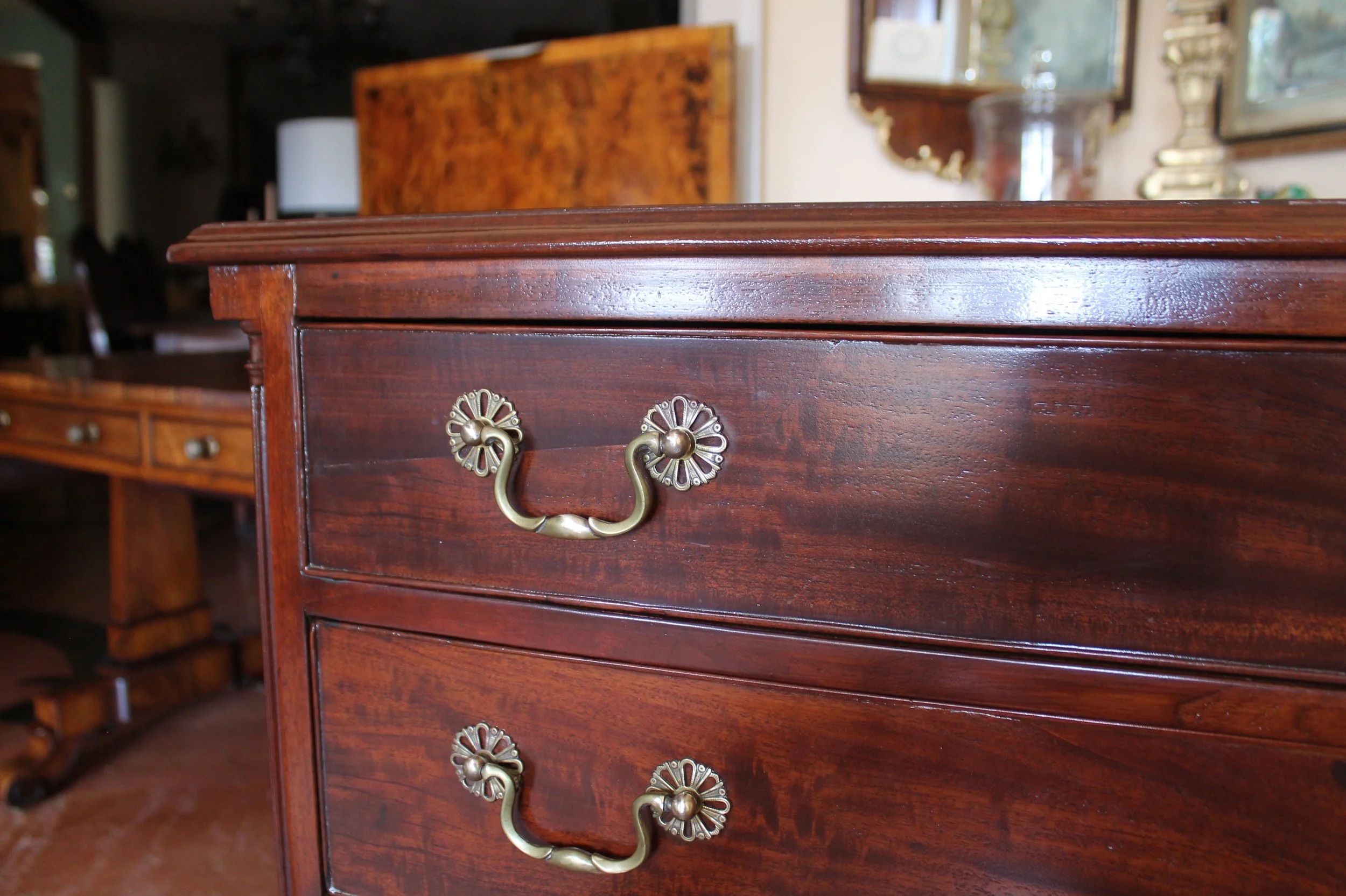 Philadelphia Chippendale Figured Mahogany Chest of Drawers