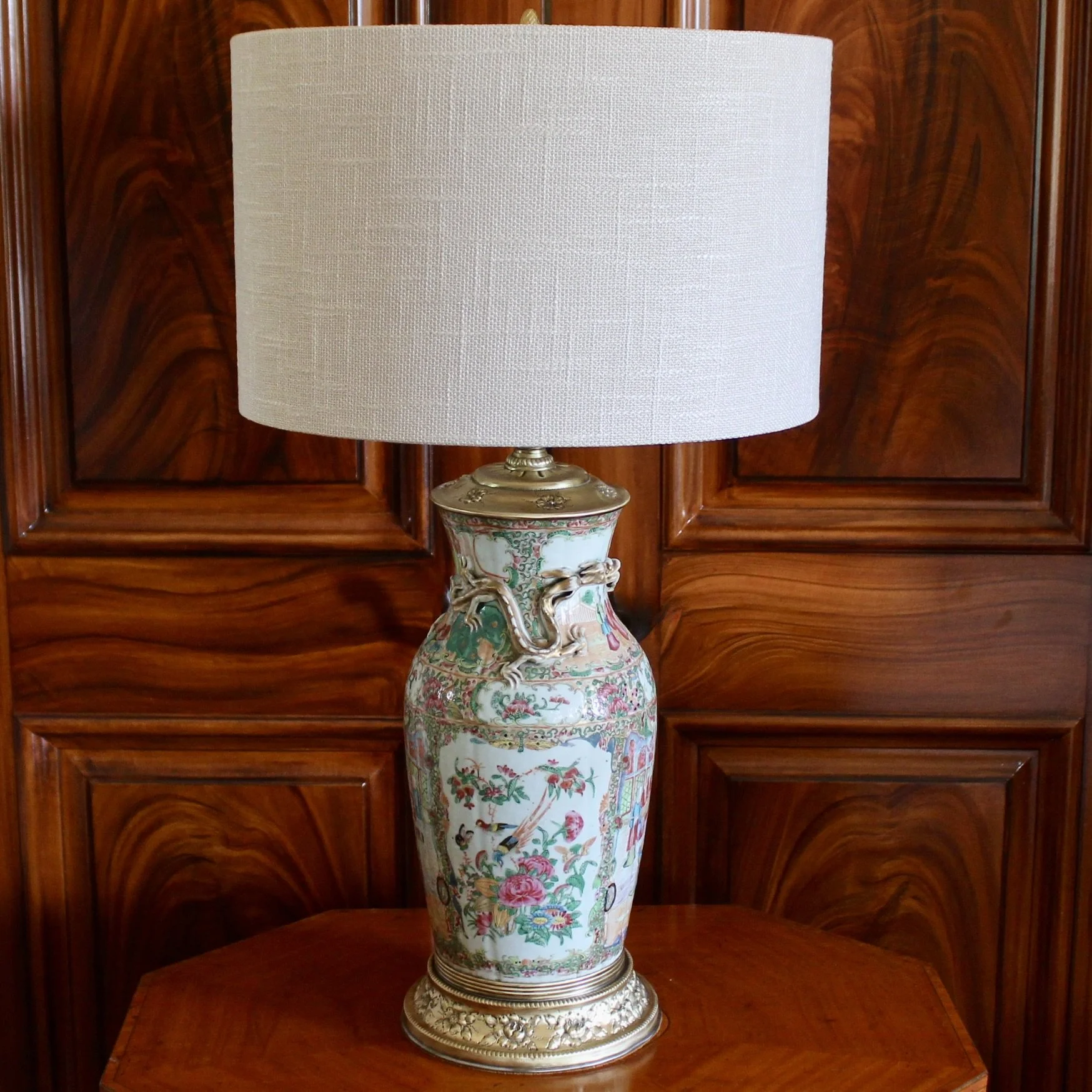 large-rose-mandarin-porcelain-lamp-with-fancy-brass-fittings
