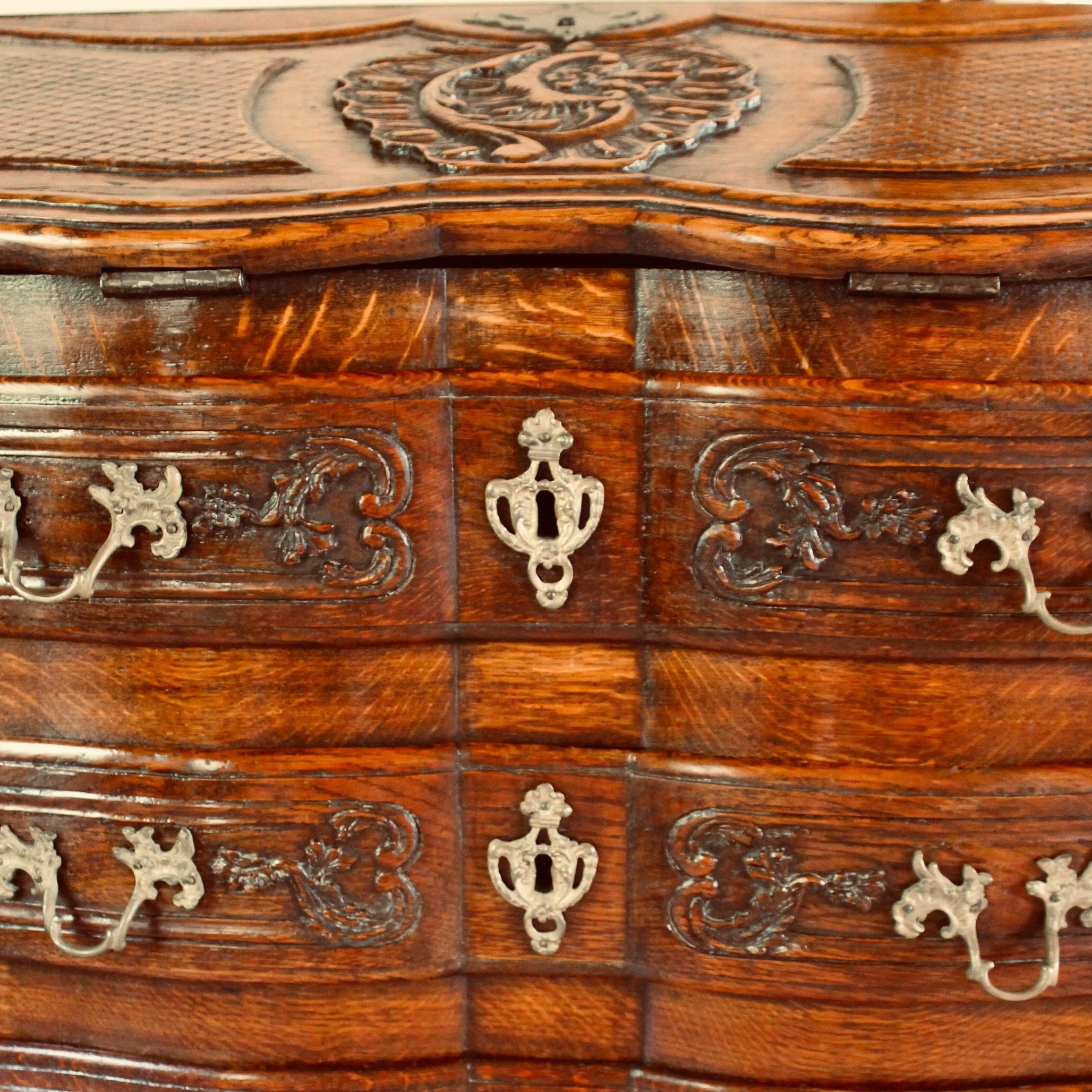 continental-rococo-carved-slant-front-desk-top-commode (7)-front