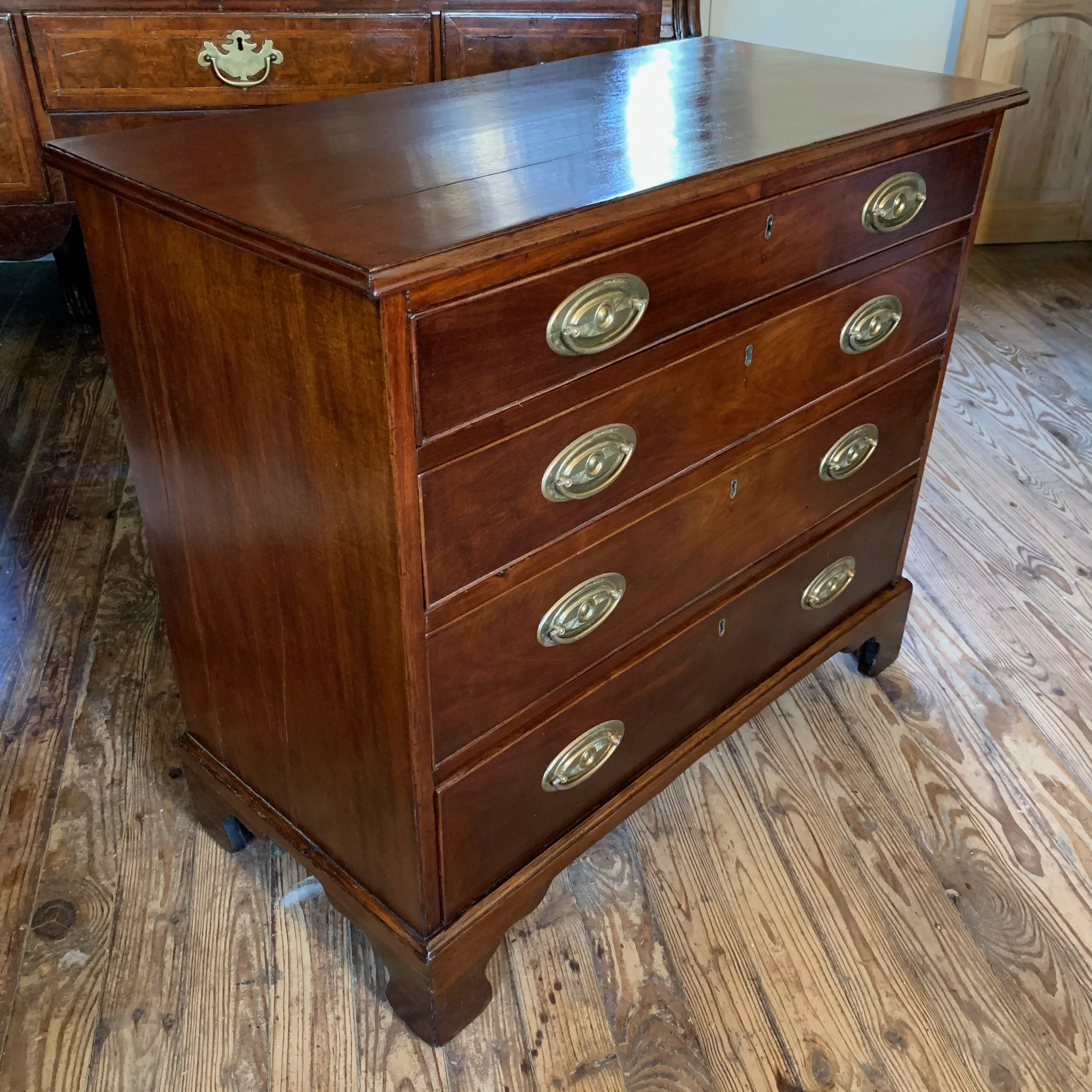 Unusually-Small-antique-Georgian-Mahogany-Chest-of-Drawers (5)