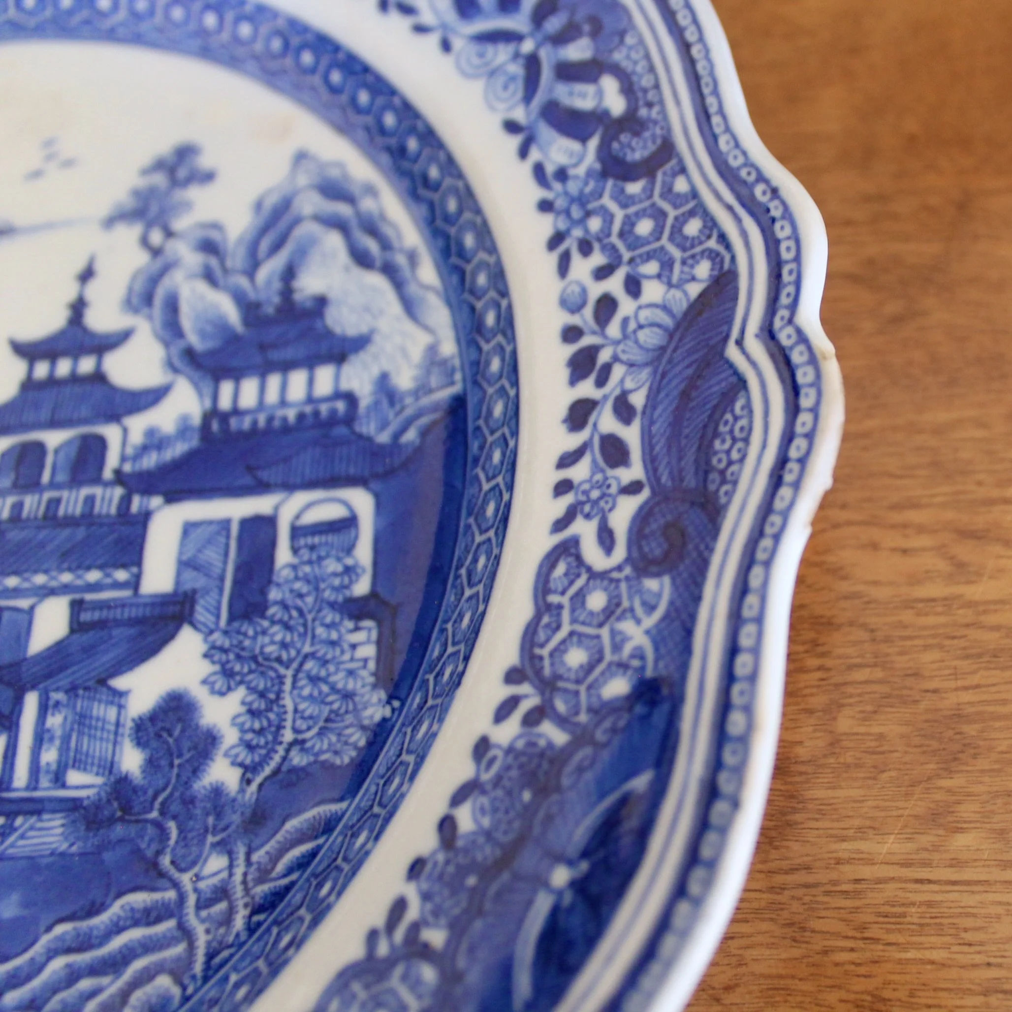 Chinese Export Porcelain Plates, Nanking Pattern