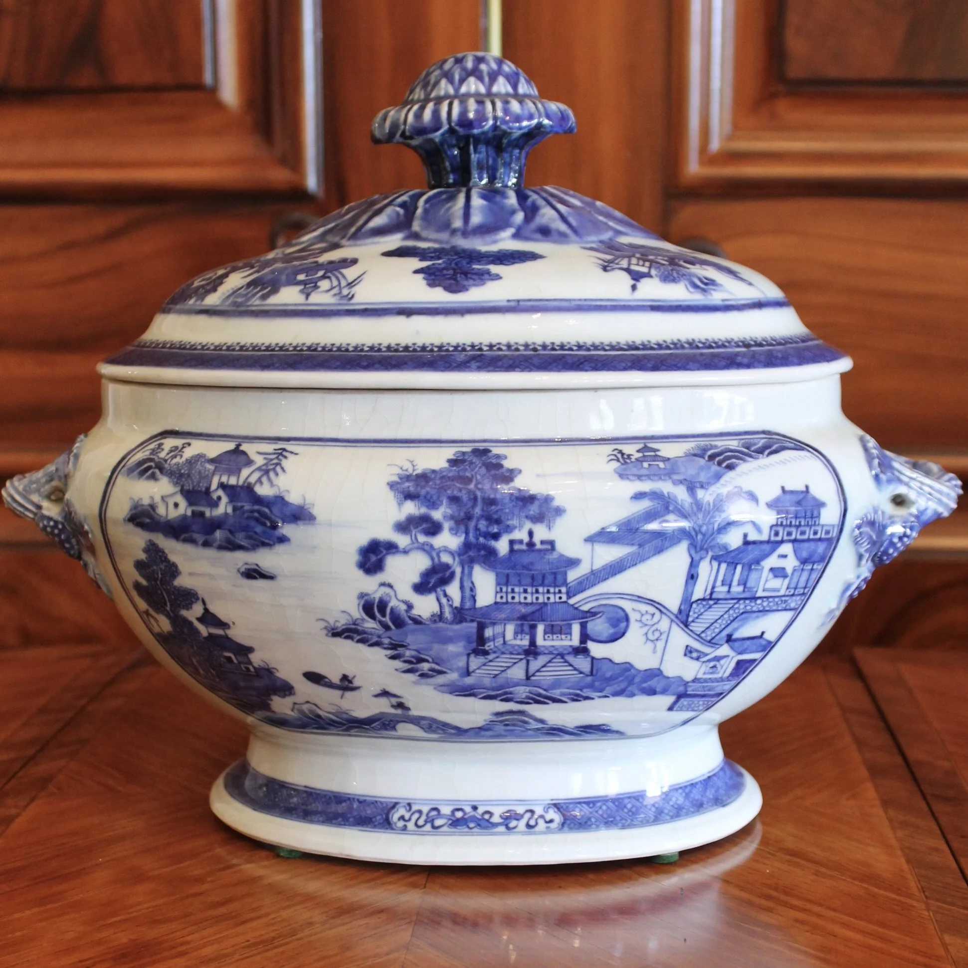 Nanking Chinese Export Porcelain Tureen