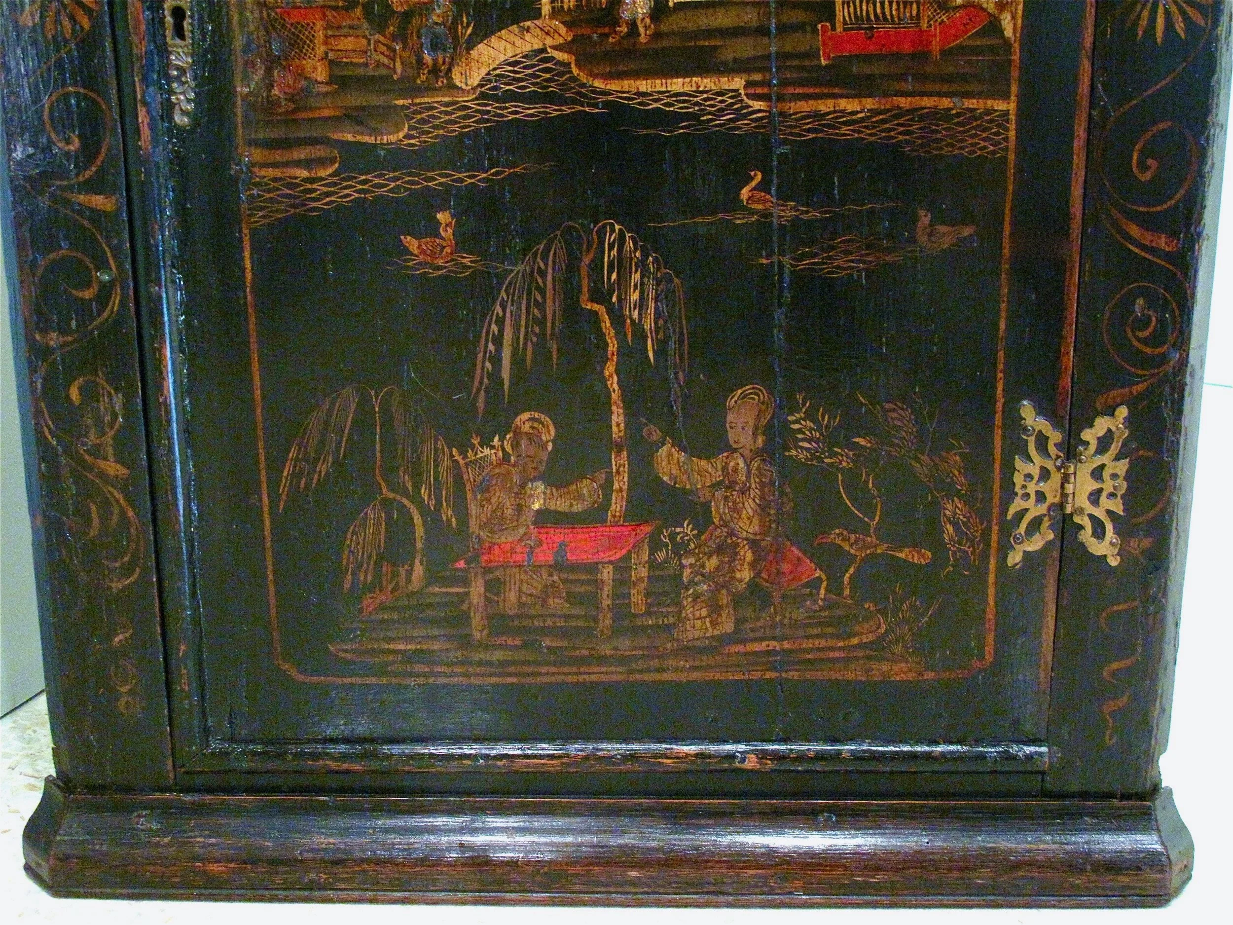George-II-Black-Japanned-Hanging-Corner-Cabinet (11)-detail